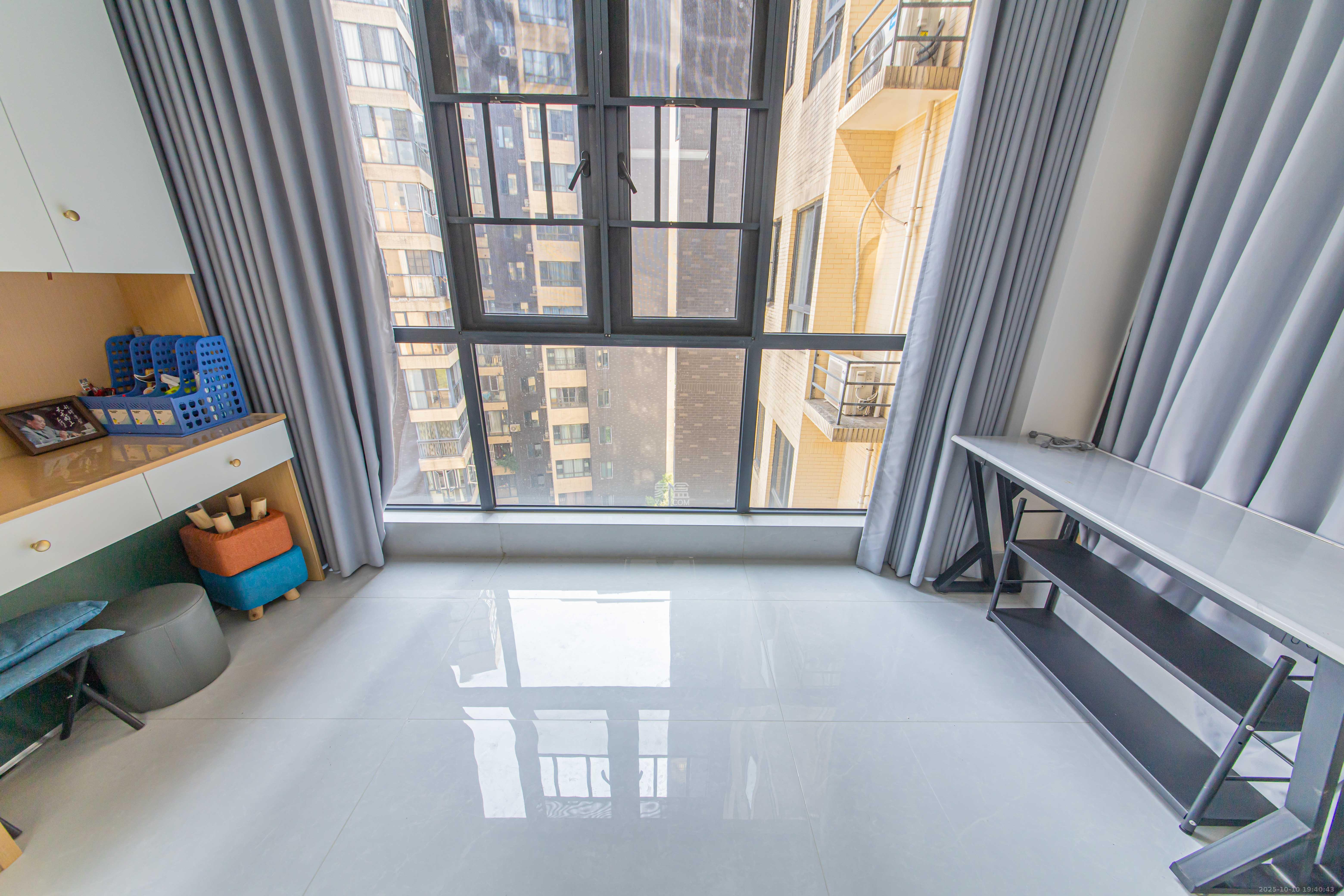 九峰远见  3室2厅2卫    155.0万阳台