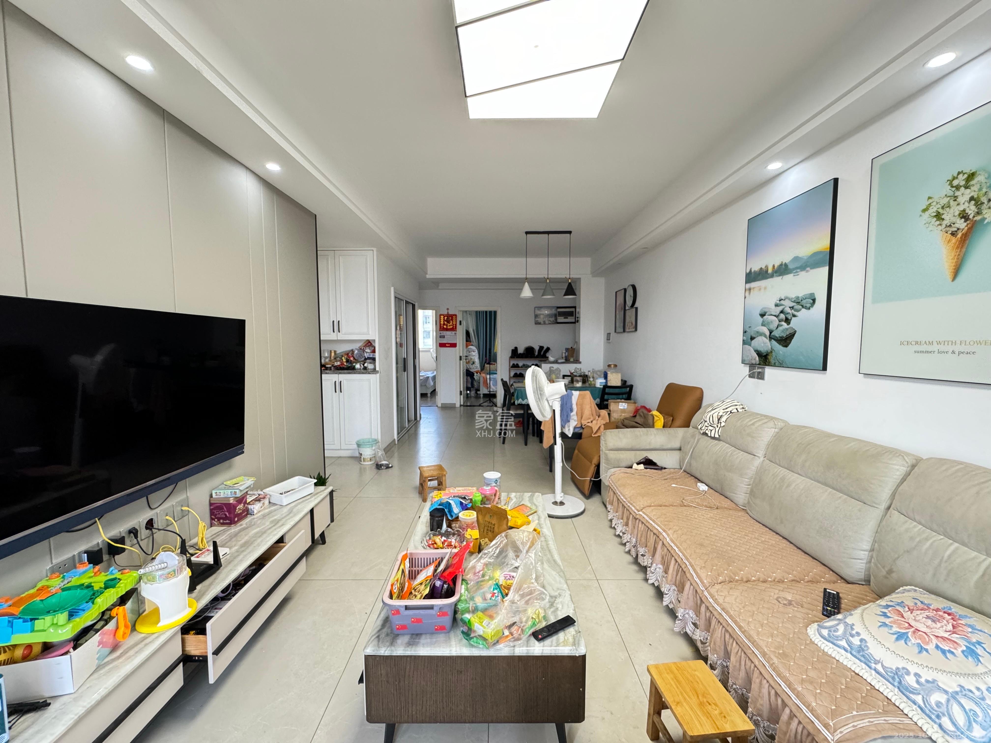 芙蓉万国城MOMA（卓越汇富苑）  4室2厅2卫    3200.0元/月室内图