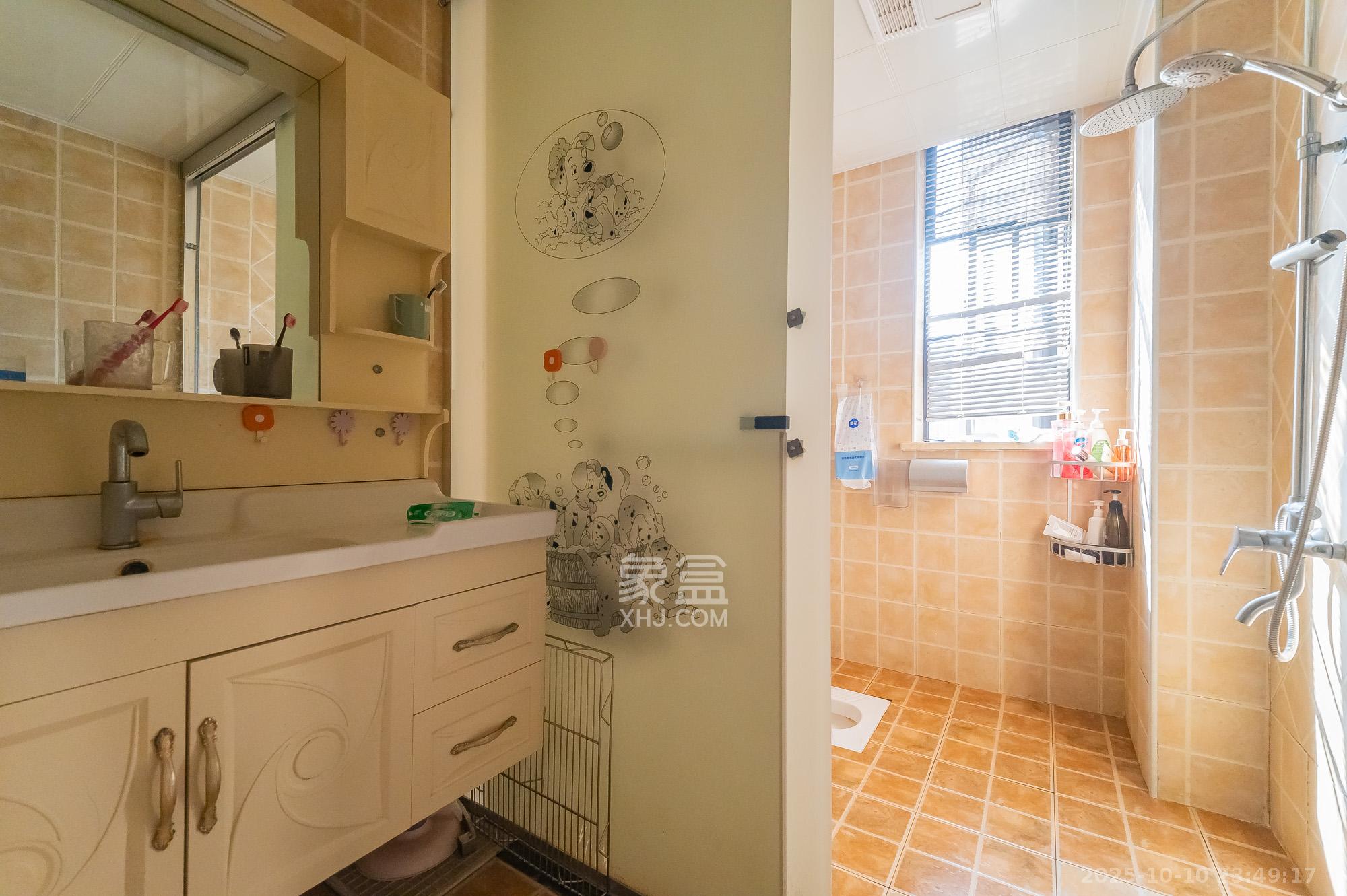 恒基凯旋门三期  3室2厅1卫    94.8万卫生间