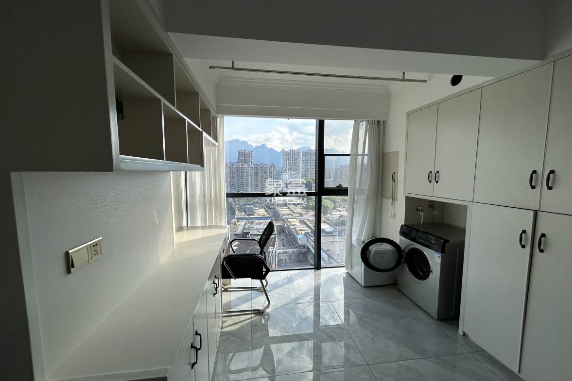 天门中央广场 1室1厅1卫 1200.0元/月 天门中央广场 1室1厅1卫 1200.0元/月室内图