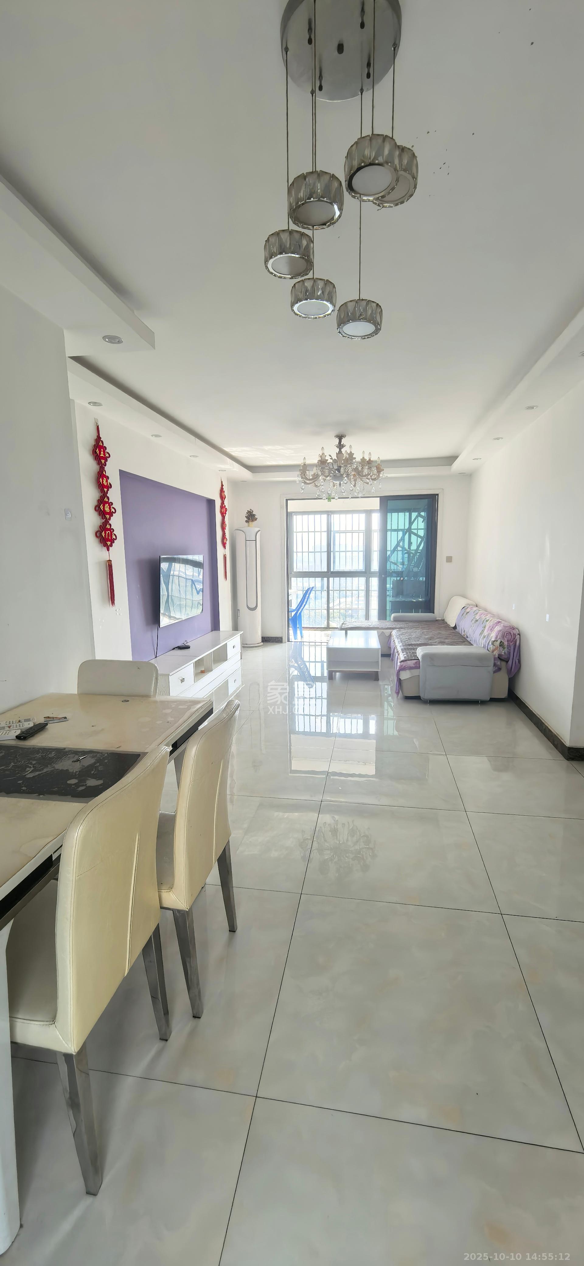 海伦春天 4室2厅1卫 2200.0元/月 海伦春天 4室2厅1卫 2200.0元/月室内图