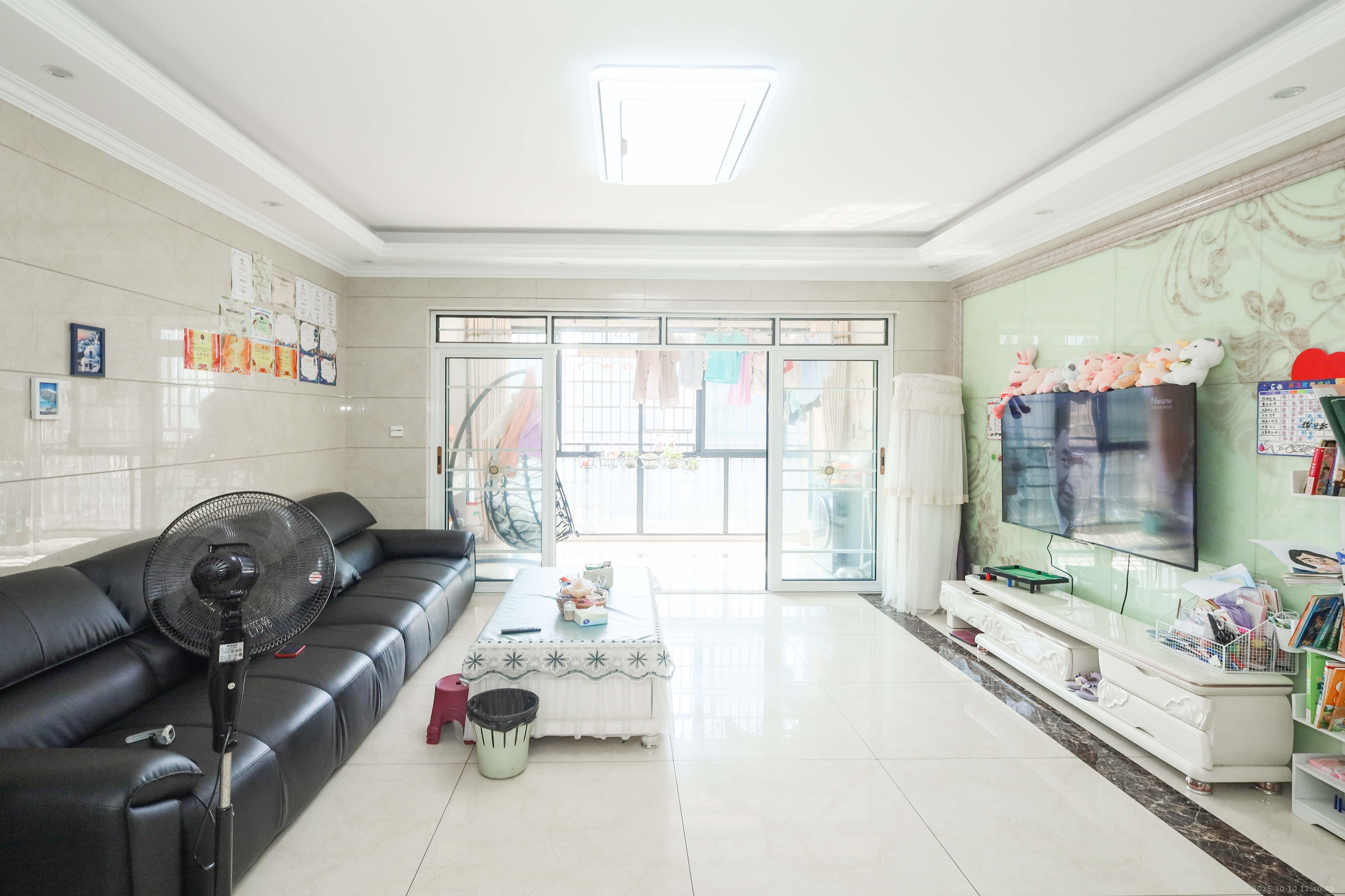 润芳园  4室2厅2卫    120.0万