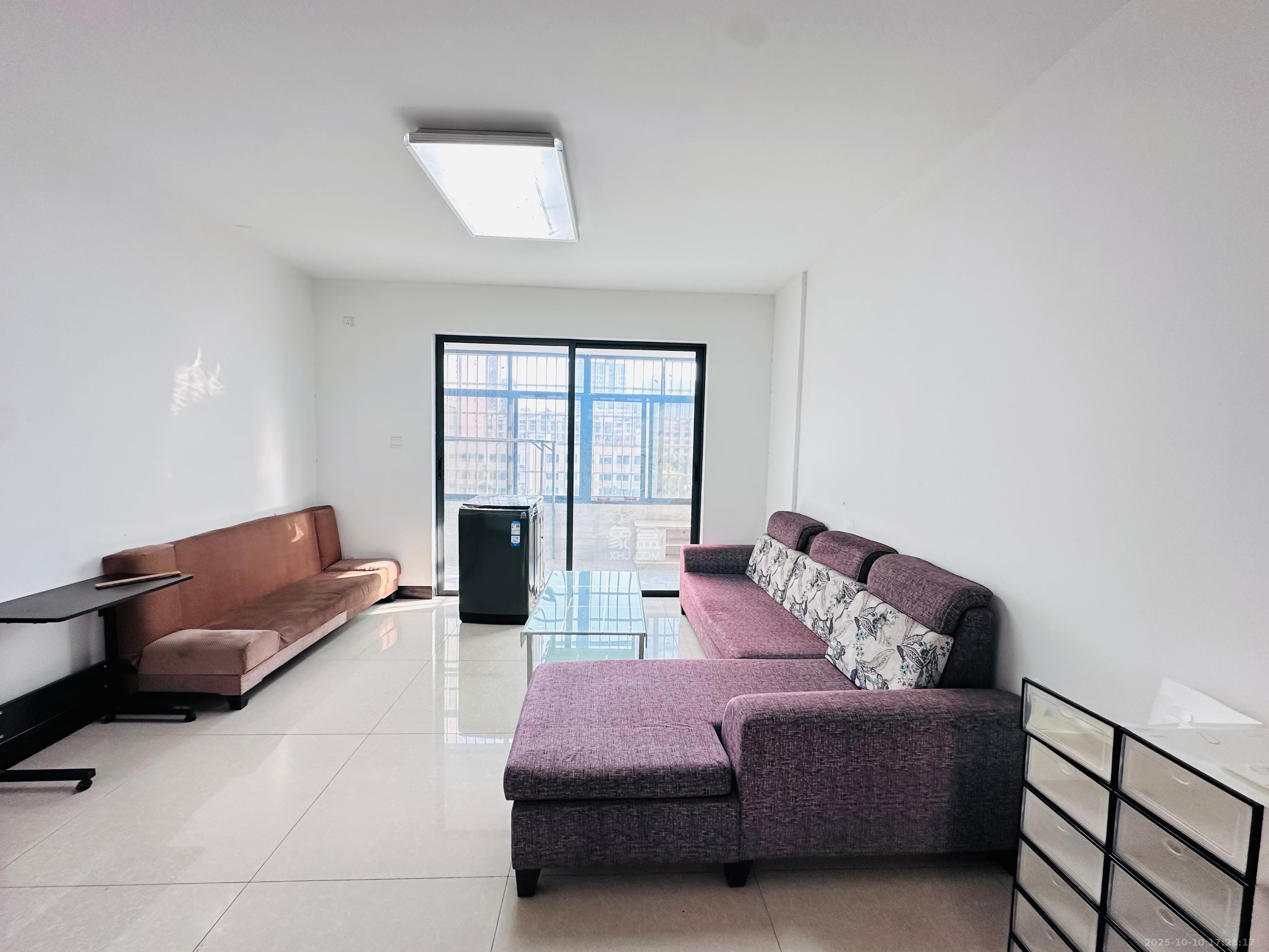 中国铁建国际城二期  4室2厅2卫    2100.0元/月 中国铁建国际城二期  4室2厅2卫    2100.0元/月