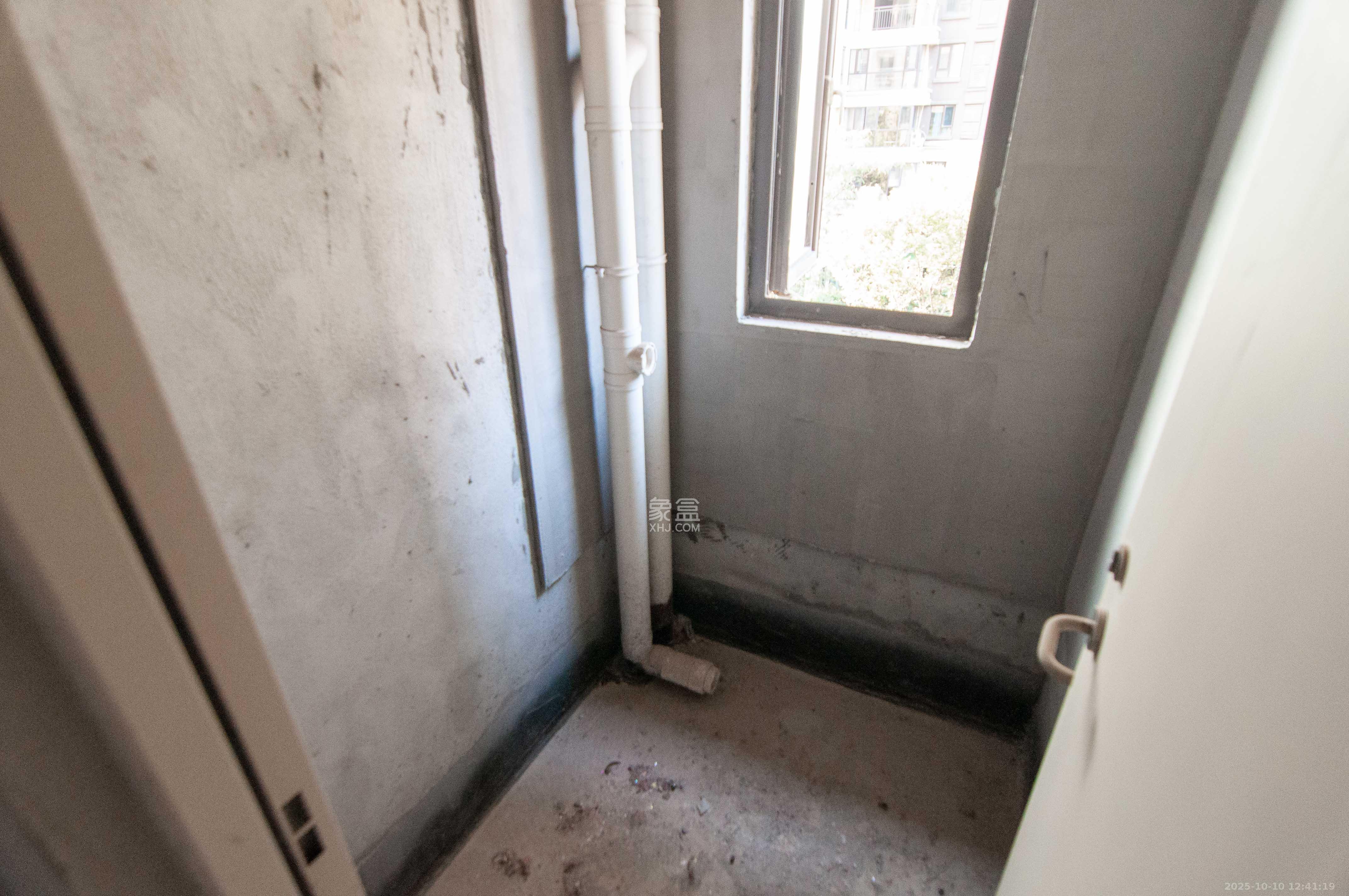 梅溪正荣府  4室2厅2卫    155.0万其他