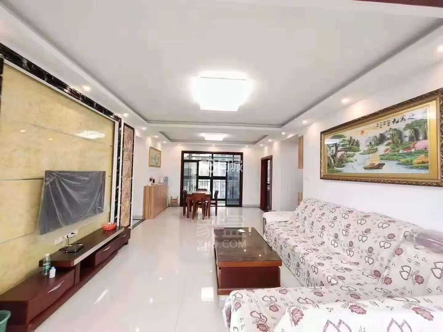 新桂广场 3室2厅2卫 1700.0元/月 新桂广场 3室2厅2卫 1700.0元/月室内图