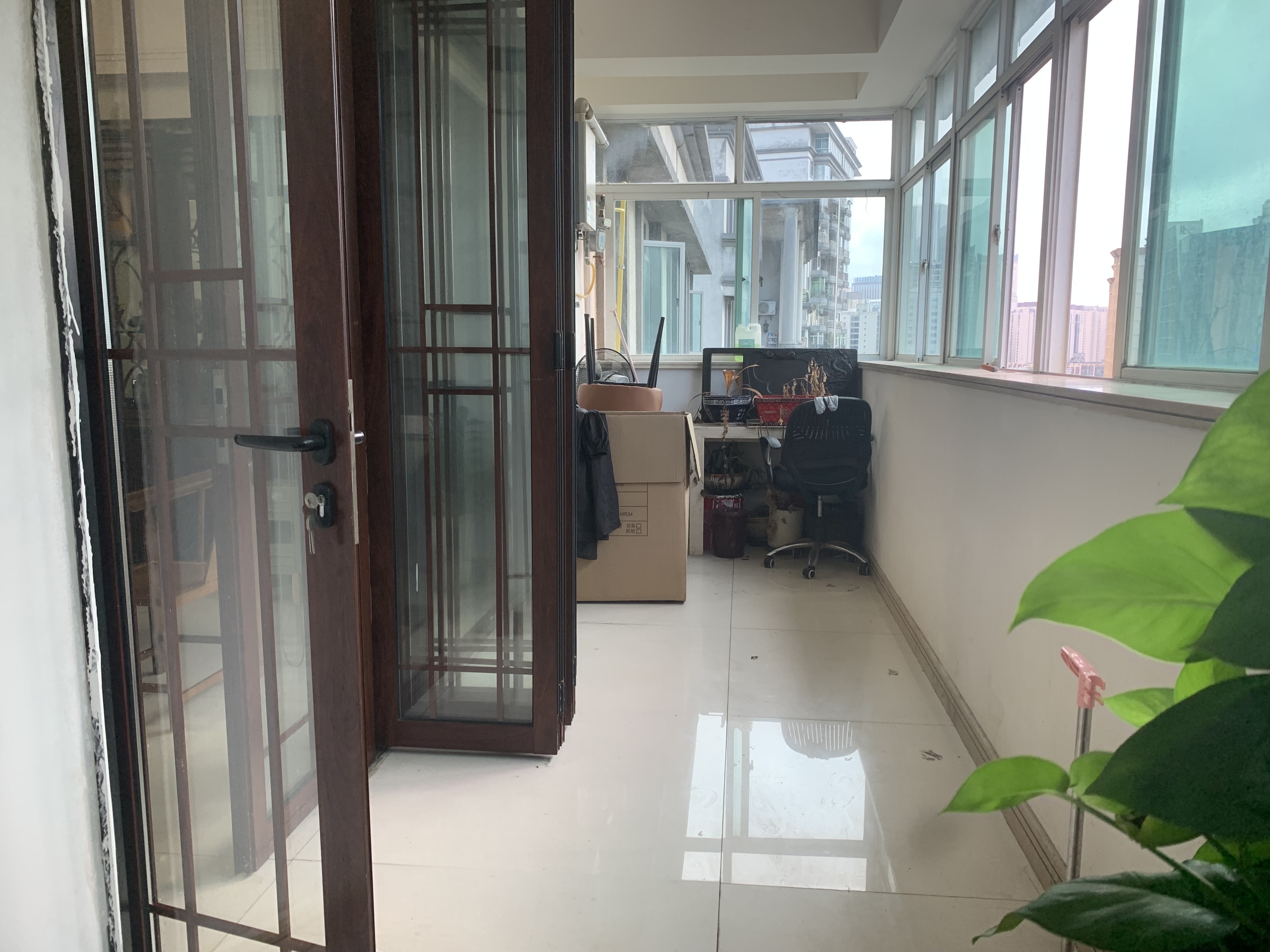 名门广场南区(一期) 3室2厅2卫 4000.0元/月 名门广场南区(一期) 3室2厅2卫 4000.0元/月室内图