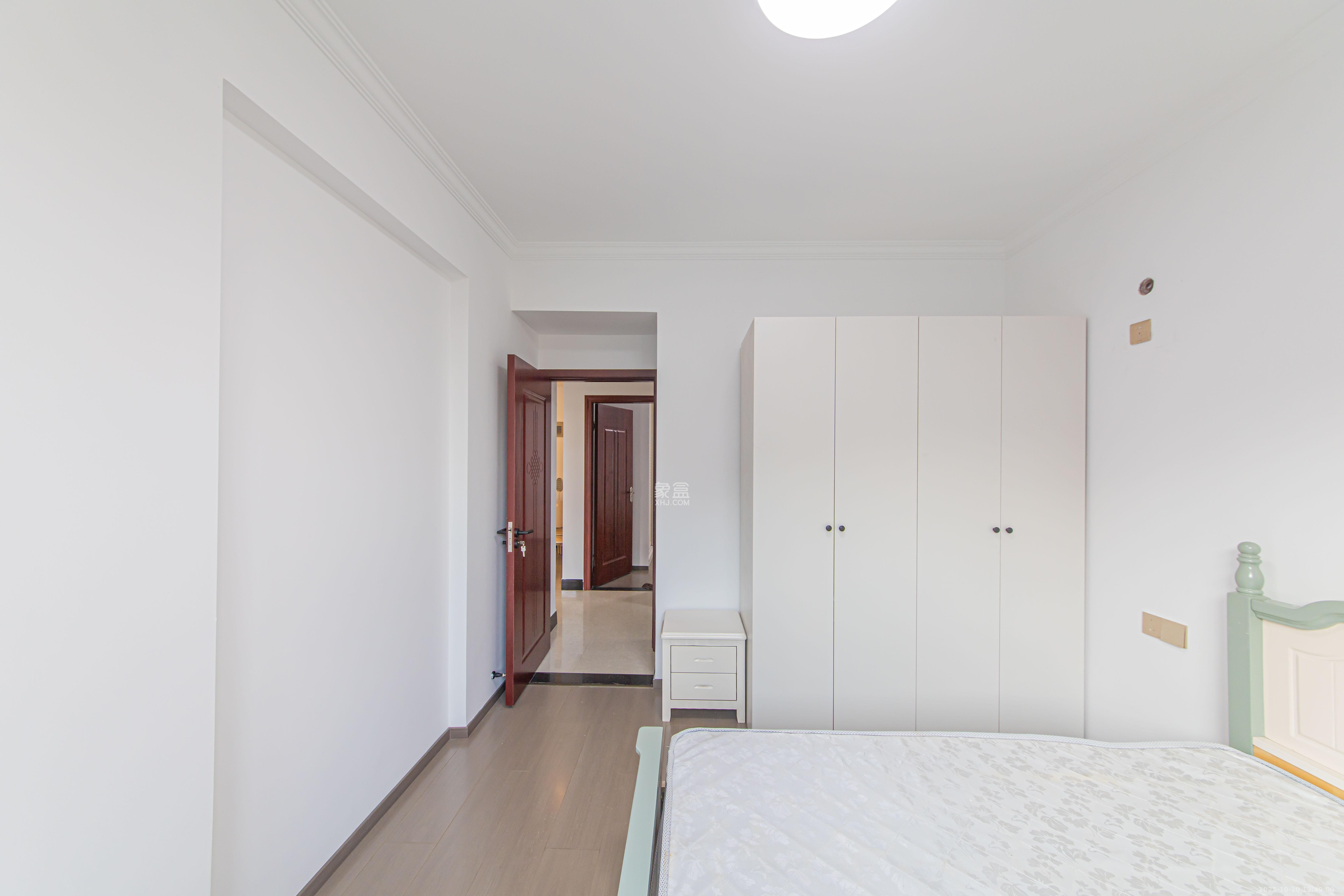 中信文化广场（中信新城二期）  2室2厅1卫    65.8万卧室