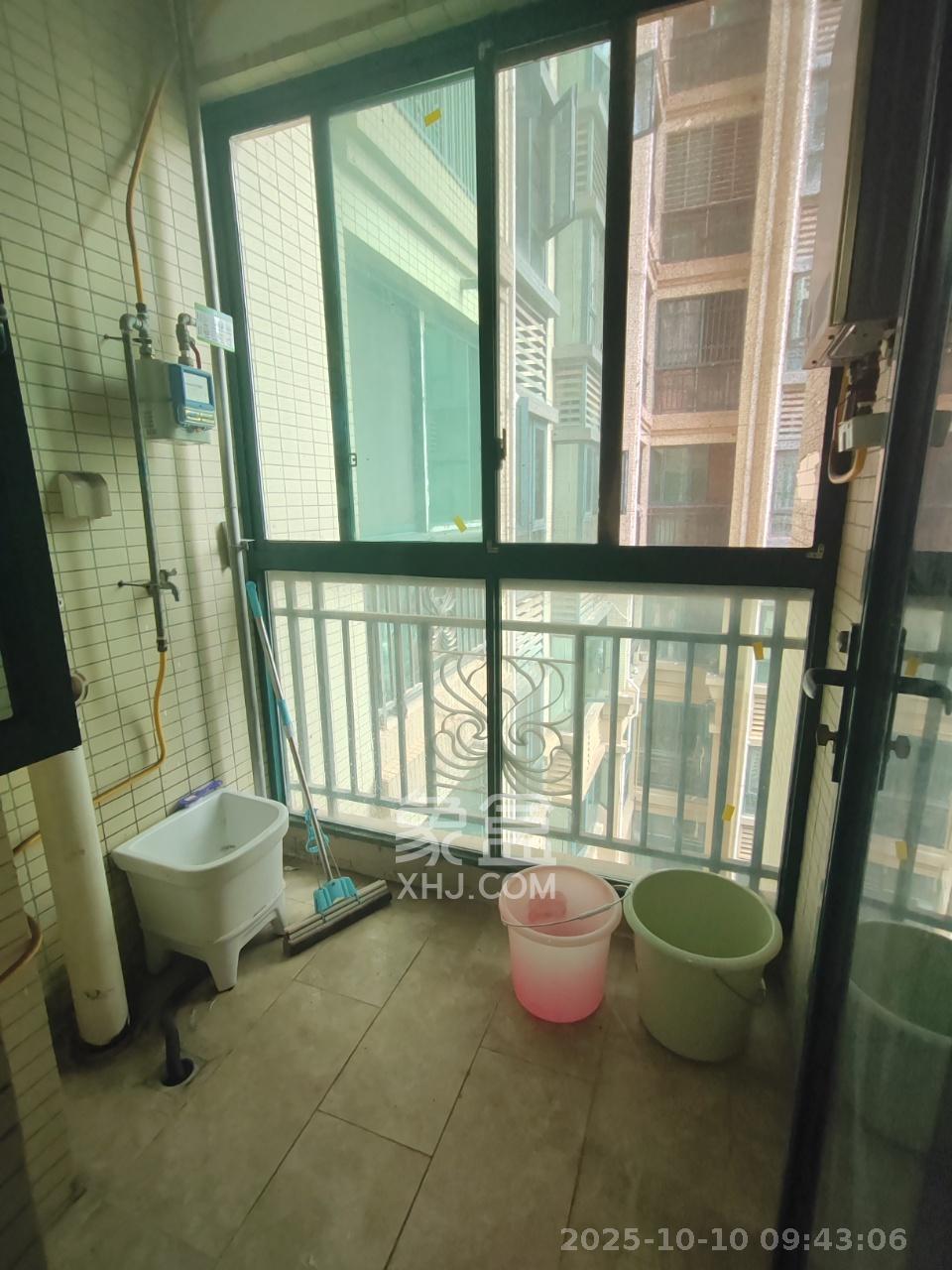 恒大城 2室2厅1卫 2000.0元/月 恒大城 2室2厅1卫 2000.0元/月室内图