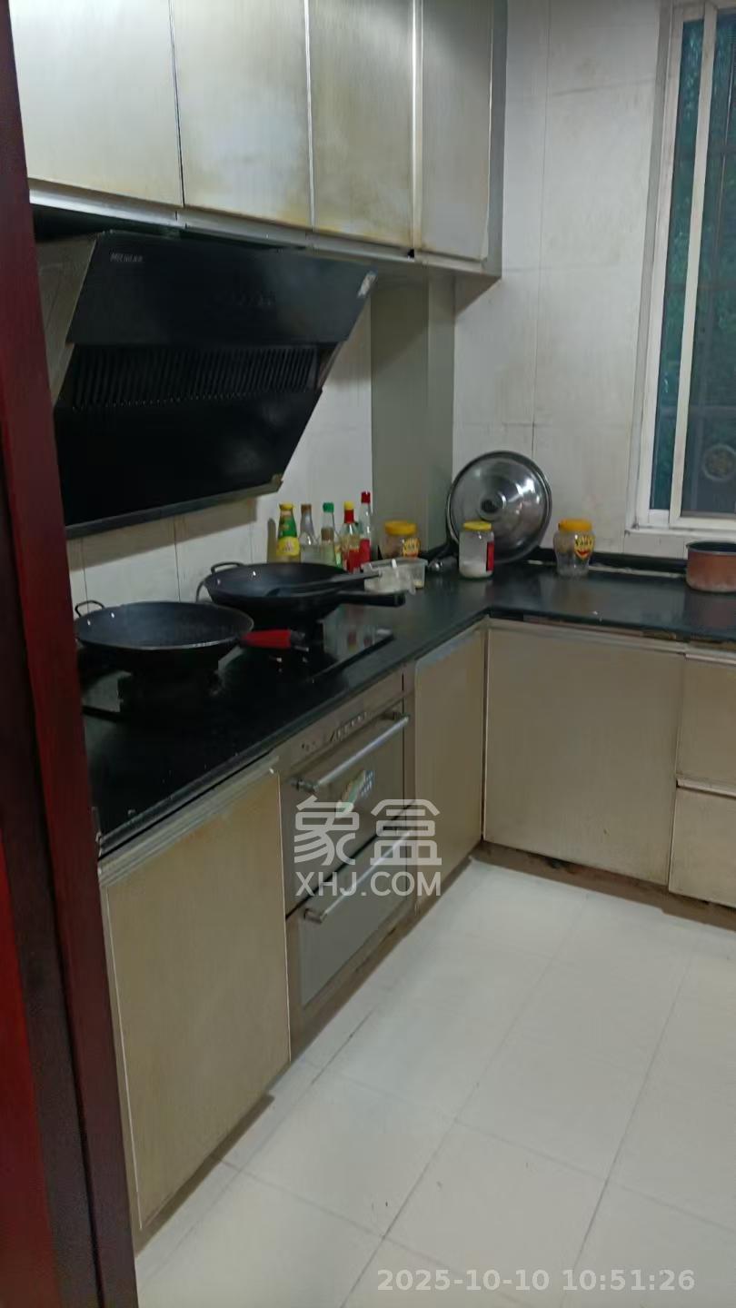 中星苑 4室2厅2卫 2300.0元/月 中星苑 4室2厅2卫 2300.0元/月室内图