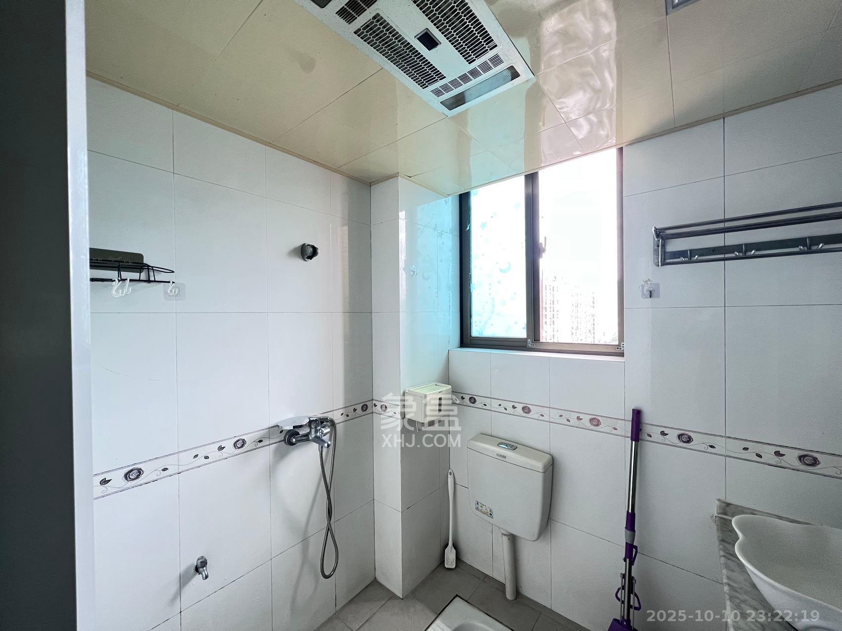 银馨家园 2室2厅1卫 2300.0元/月 银馨家园 2室2厅1卫 2300.0元/月室内图