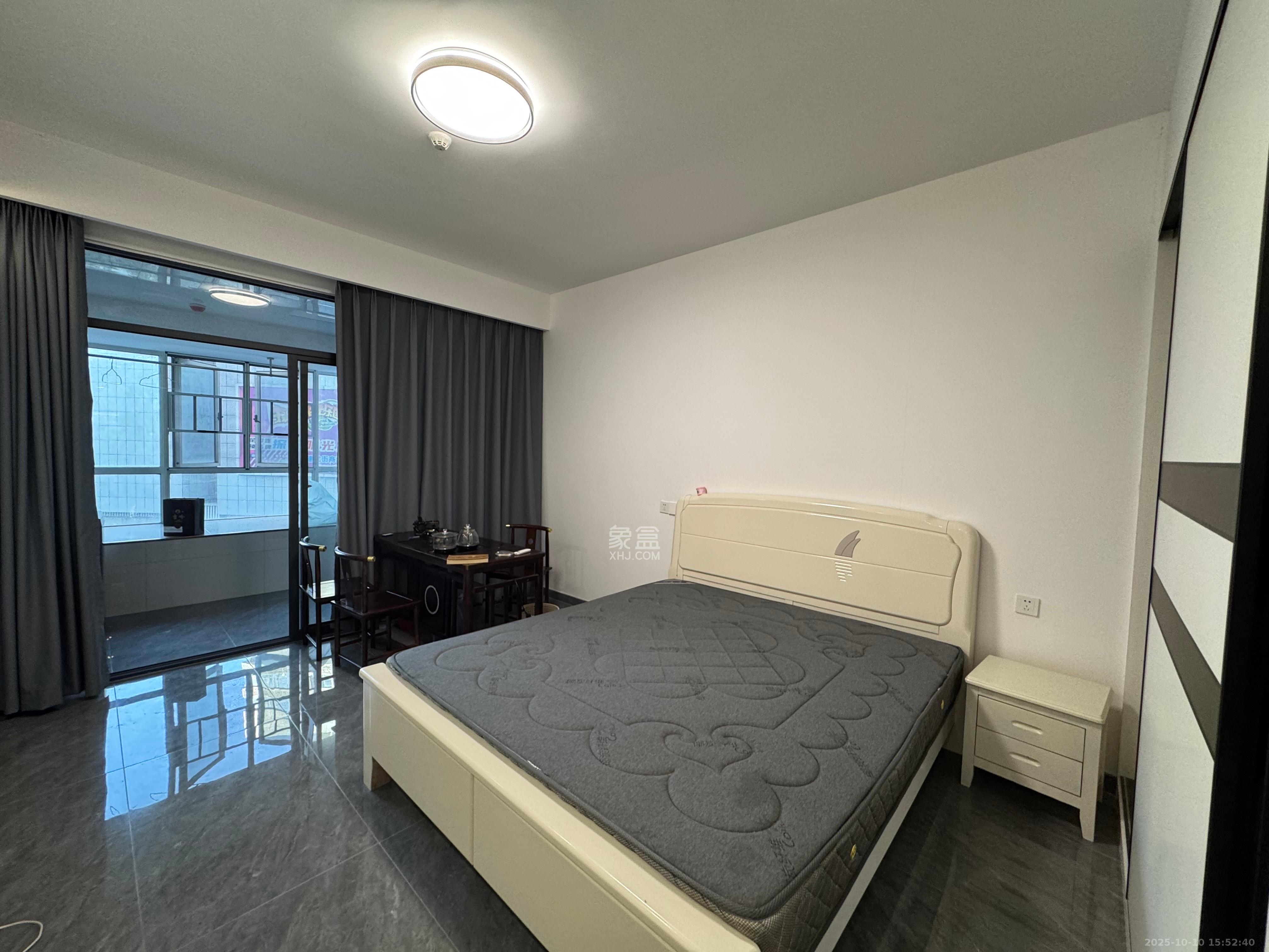 中建嘉和城  1室1厅1卫    1300.0元/月