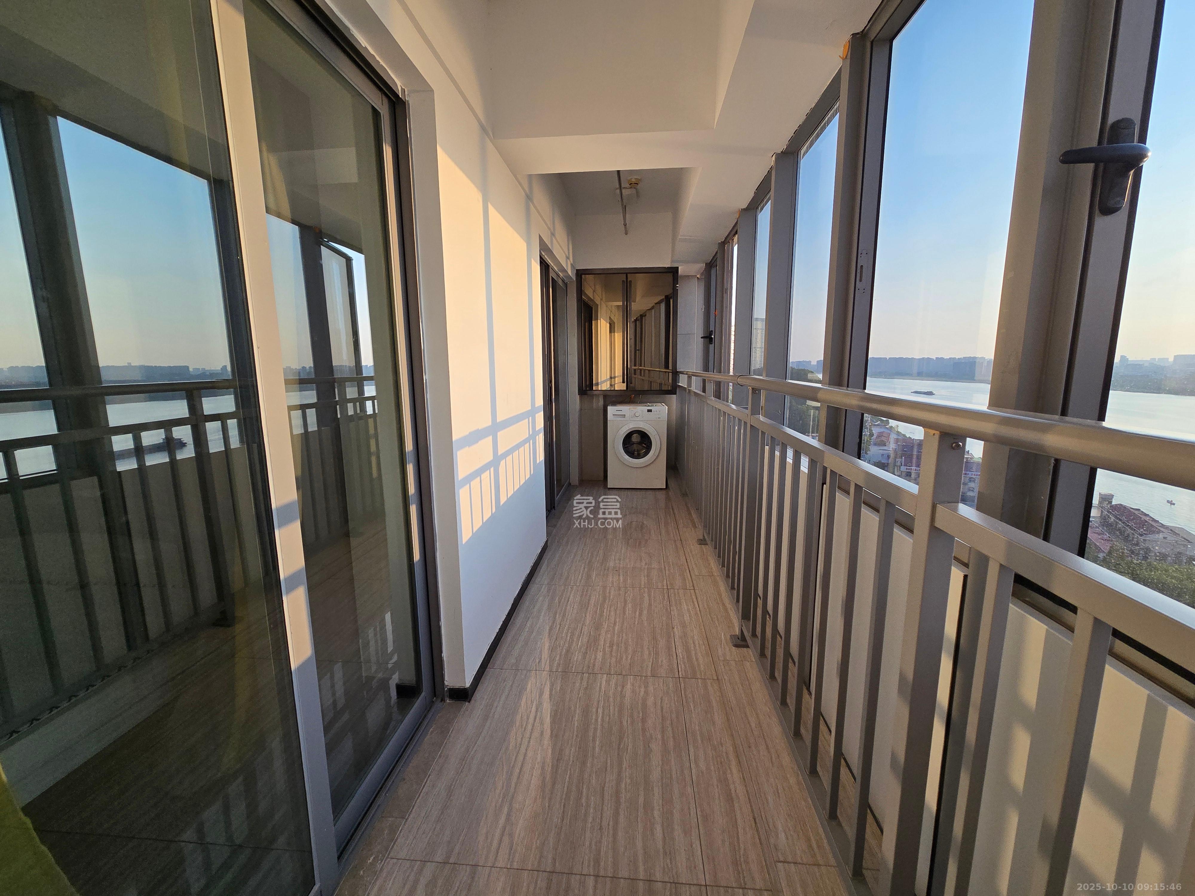 保利国际广场 1室1厅1卫 3500.0元/月 保利国际广场 1室1厅1卫 3500.0元/月室内图