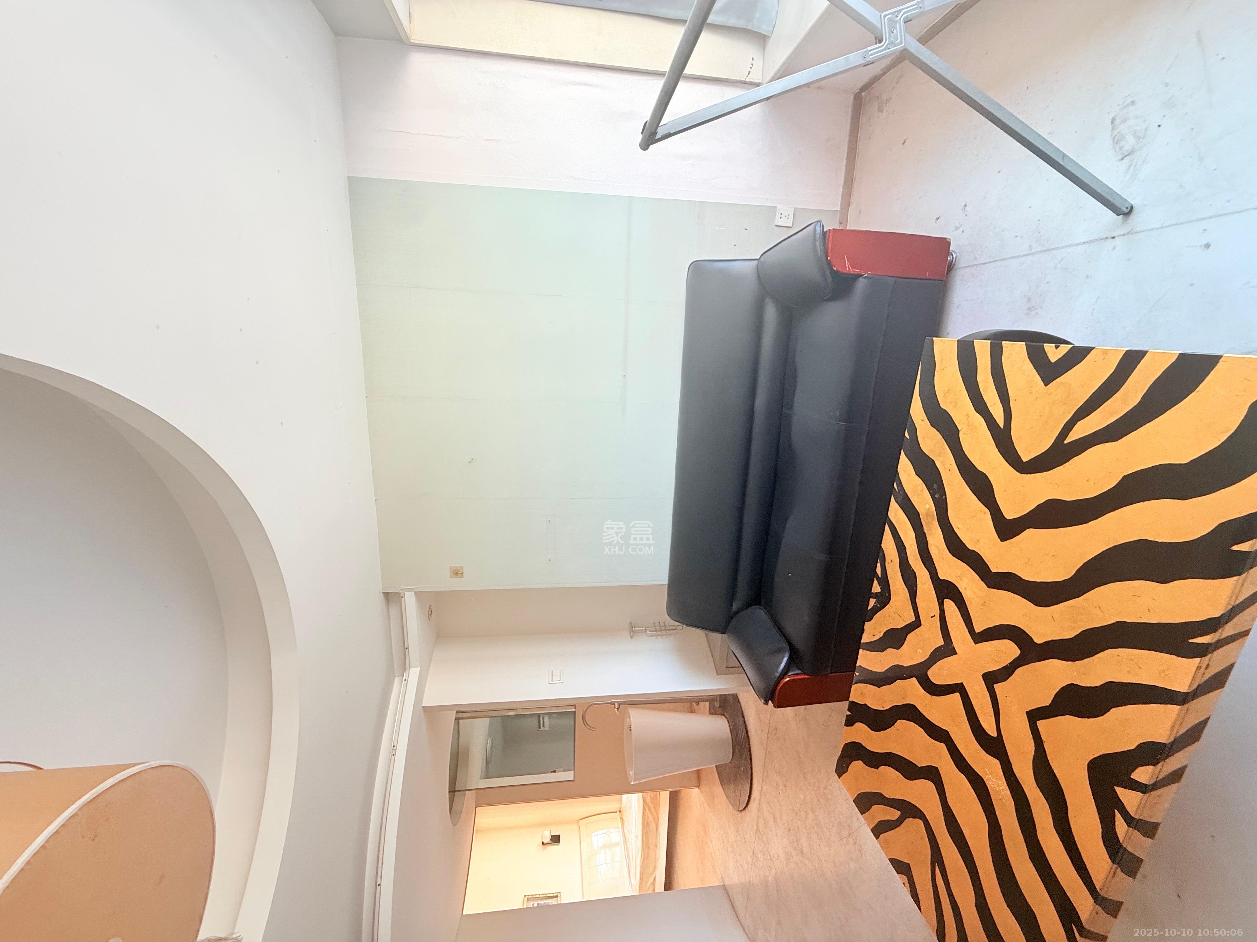 月湖兰庭  2室1厅1卫    2000.0元/月 月湖兰庭  2室1厅1卫    2000.0元/月室内图