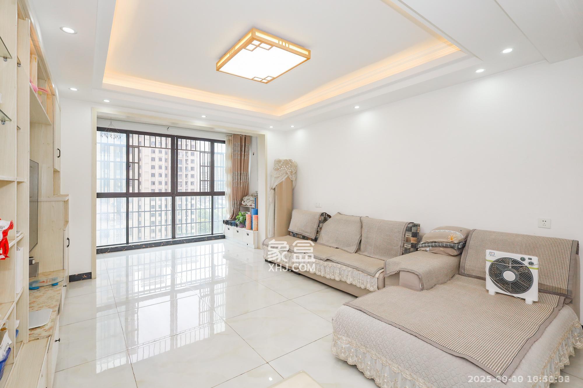 阳光丽城二期 4室2厅2卫 4000.0元/月 阳光丽城二期 4室2厅2卫 4000.0元/月室内图