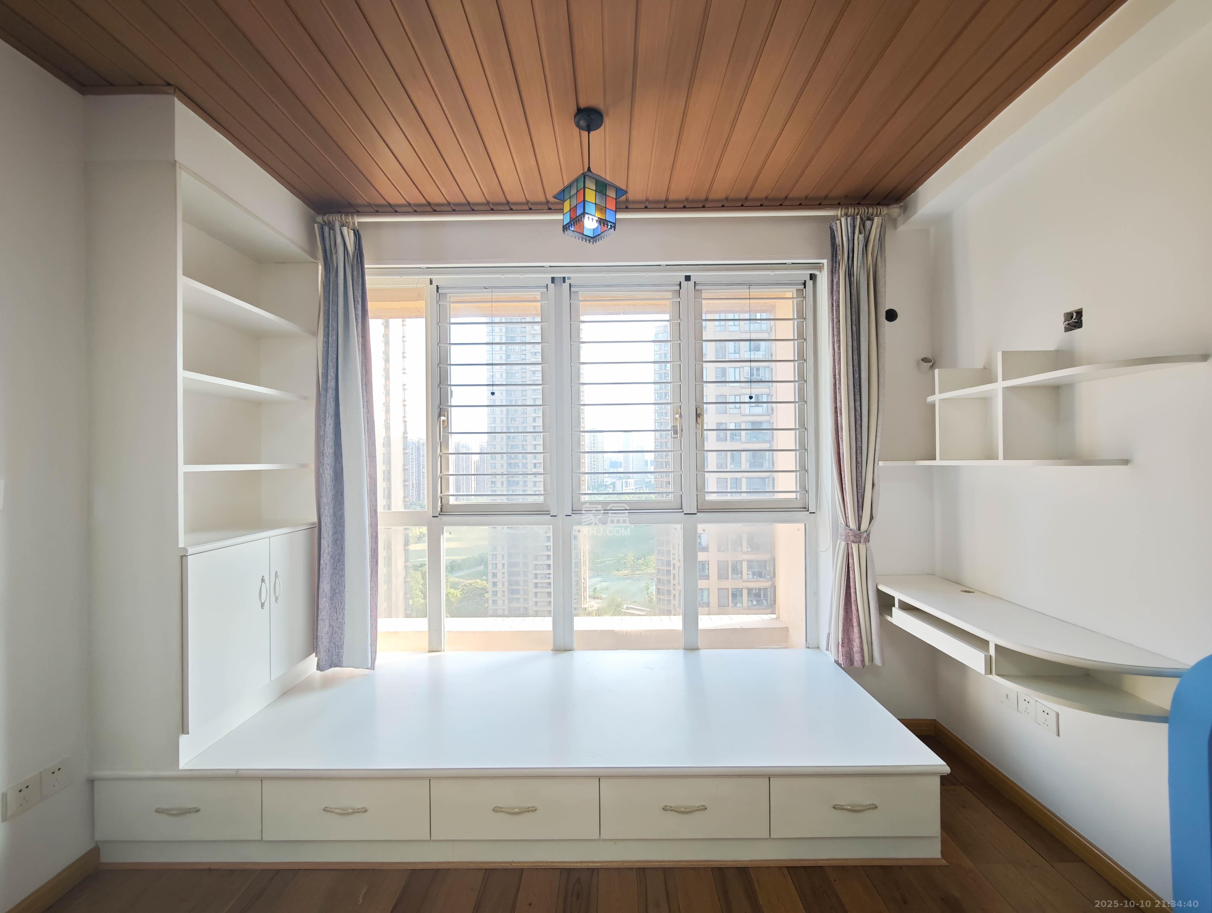 五矿万境水岸二期(五矿万境水岸和苑) 2室2厅1卫 99.8万 五矿万境水岸二期(五矿万境水岸和苑) 2室2厅1卫 99.8万阳台