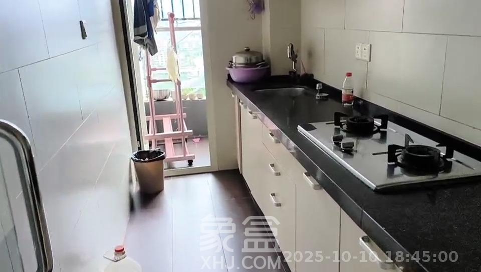 北辰三角洲E5区 1室1厅1卫 2100.0元/月 北辰三角洲E5区 1室1厅1卫 2100.0元/月室内图