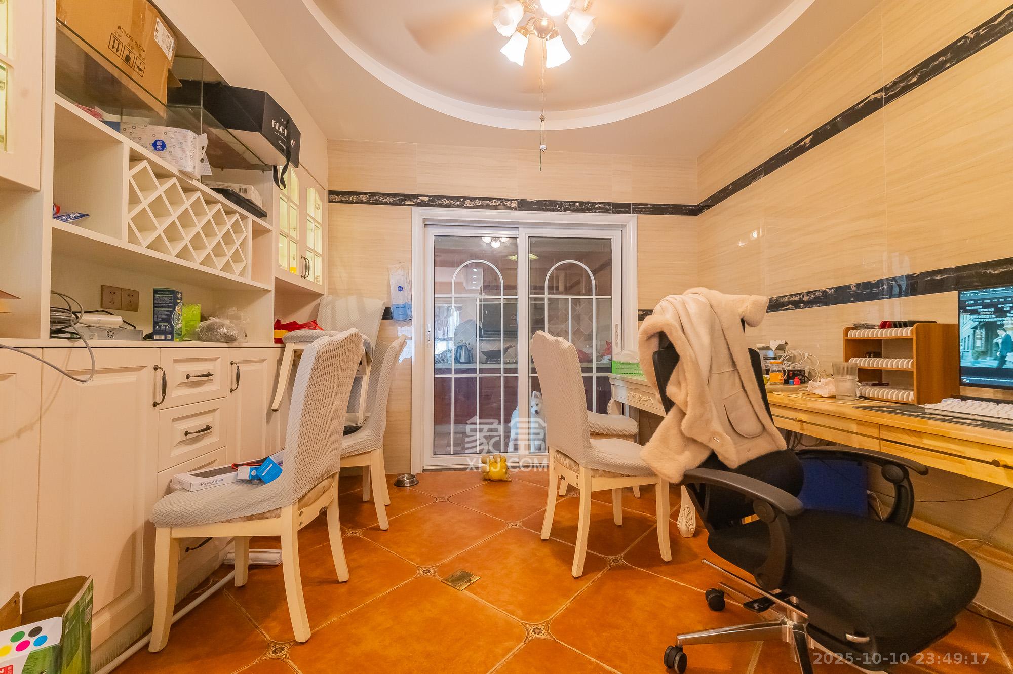 恒基凯旋门三期  3室2厅1卫    94.8万客厅