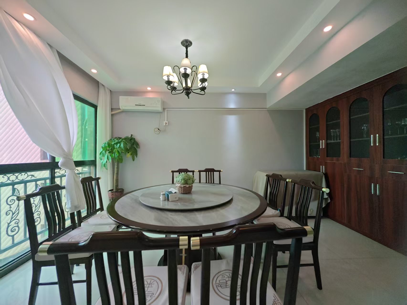 锡缘轩  4室2厅2卫    2900.0元/月室内图