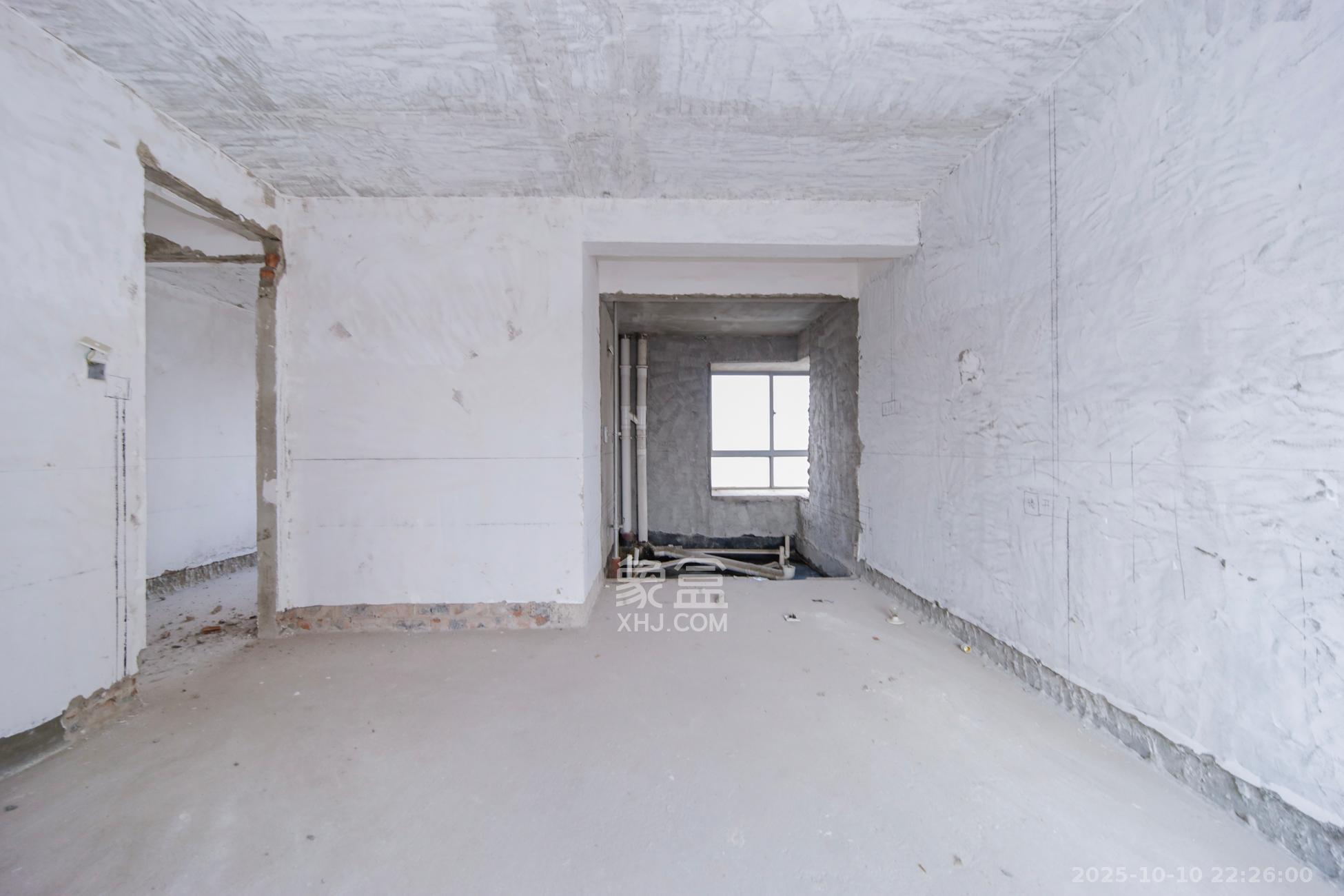 上海城小区  4室2厅2卫    168.0万卧室