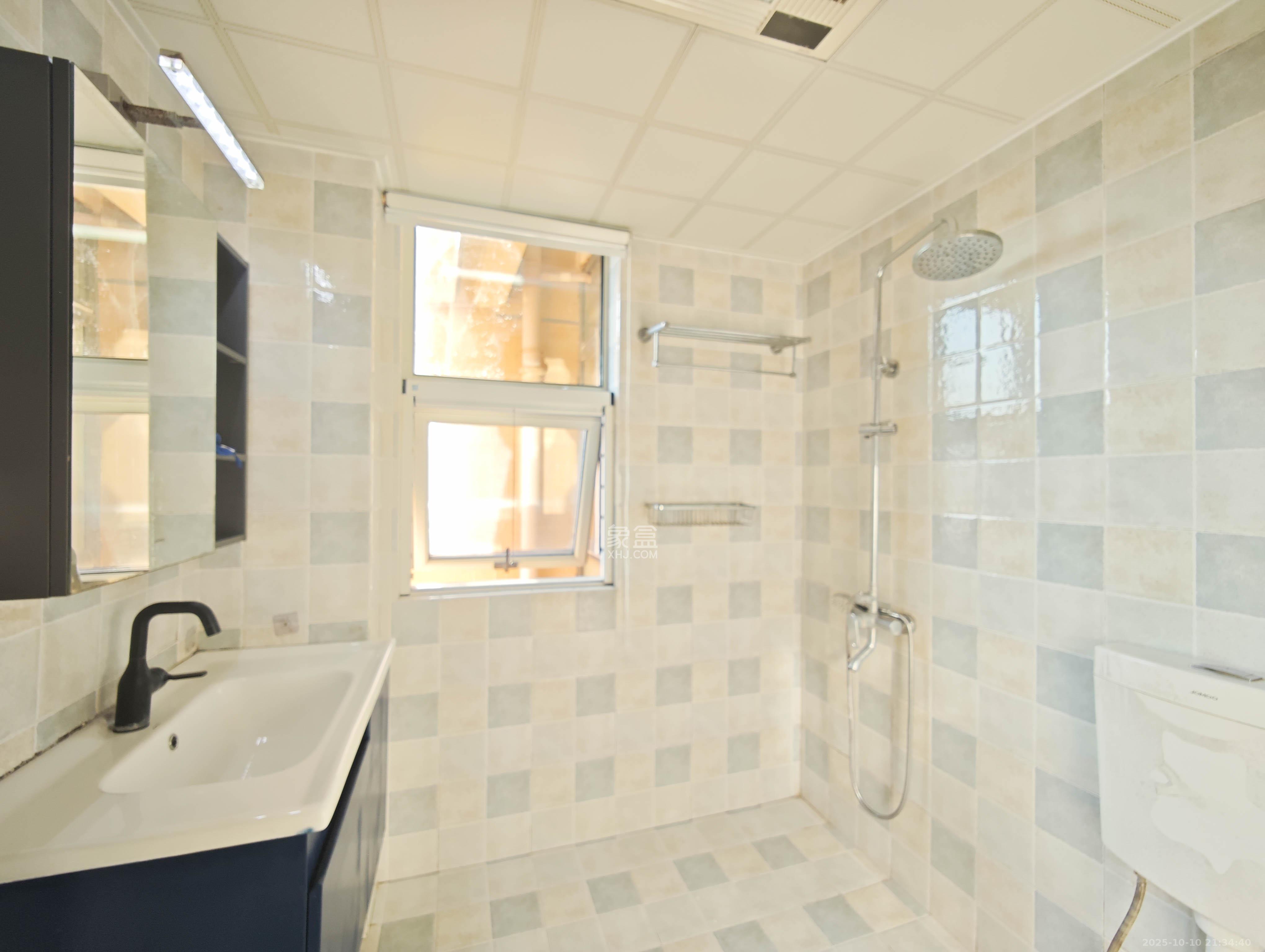 五矿万境水岸二期(五矿万境水岸和苑) 2室2厅1卫 99.8万 五矿万境水岸二期(五矿万境水岸和苑) 2室2厅1卫 99.8万其他