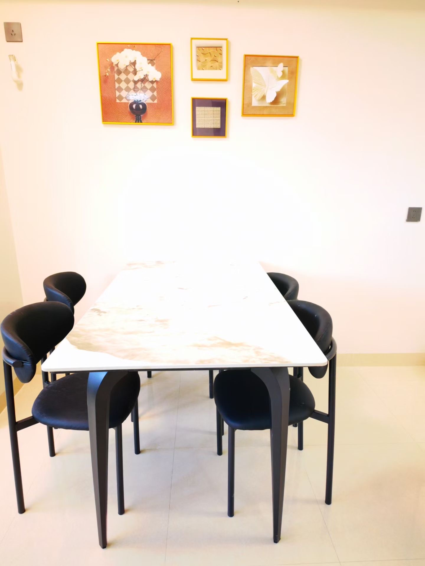 锦江丽都 2室2厅1卫 75.0万 锦江丽都 2室2厅1卫 75.0万客厅