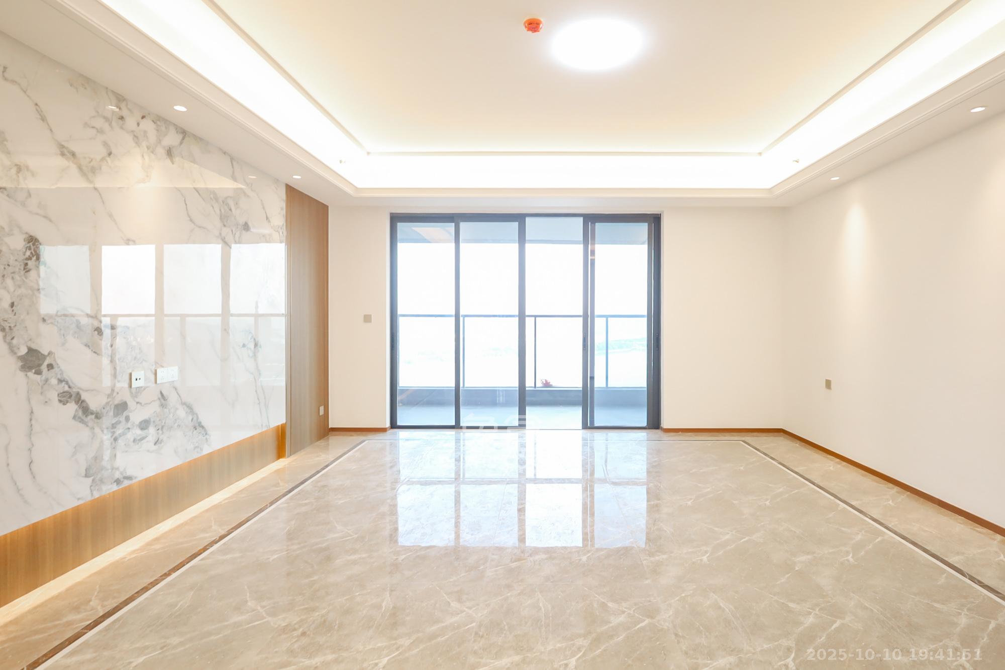 江山印  4室2厅3卫    600.0万