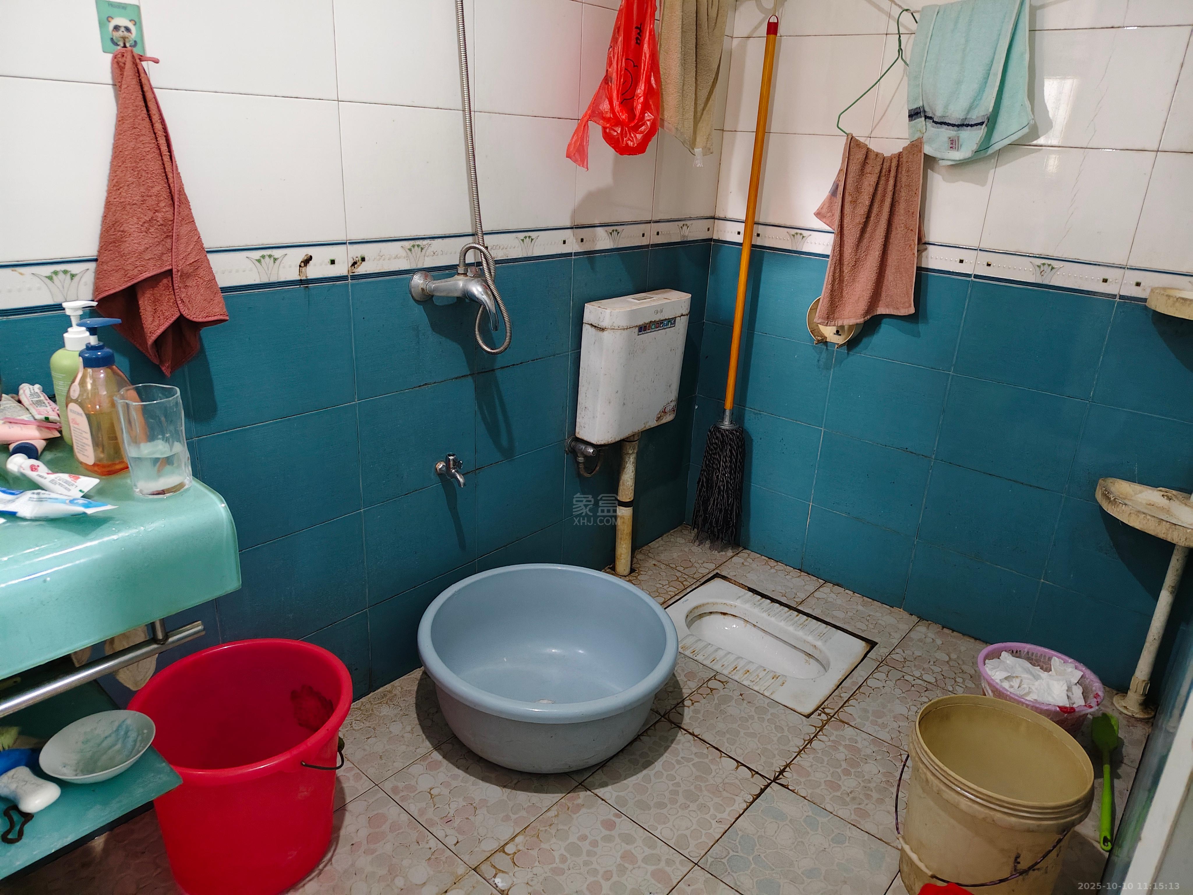 新澜府 3室2厅1卫 1600.0元/月 新澜府 3室2厅1卫 1600.0元/月室内图