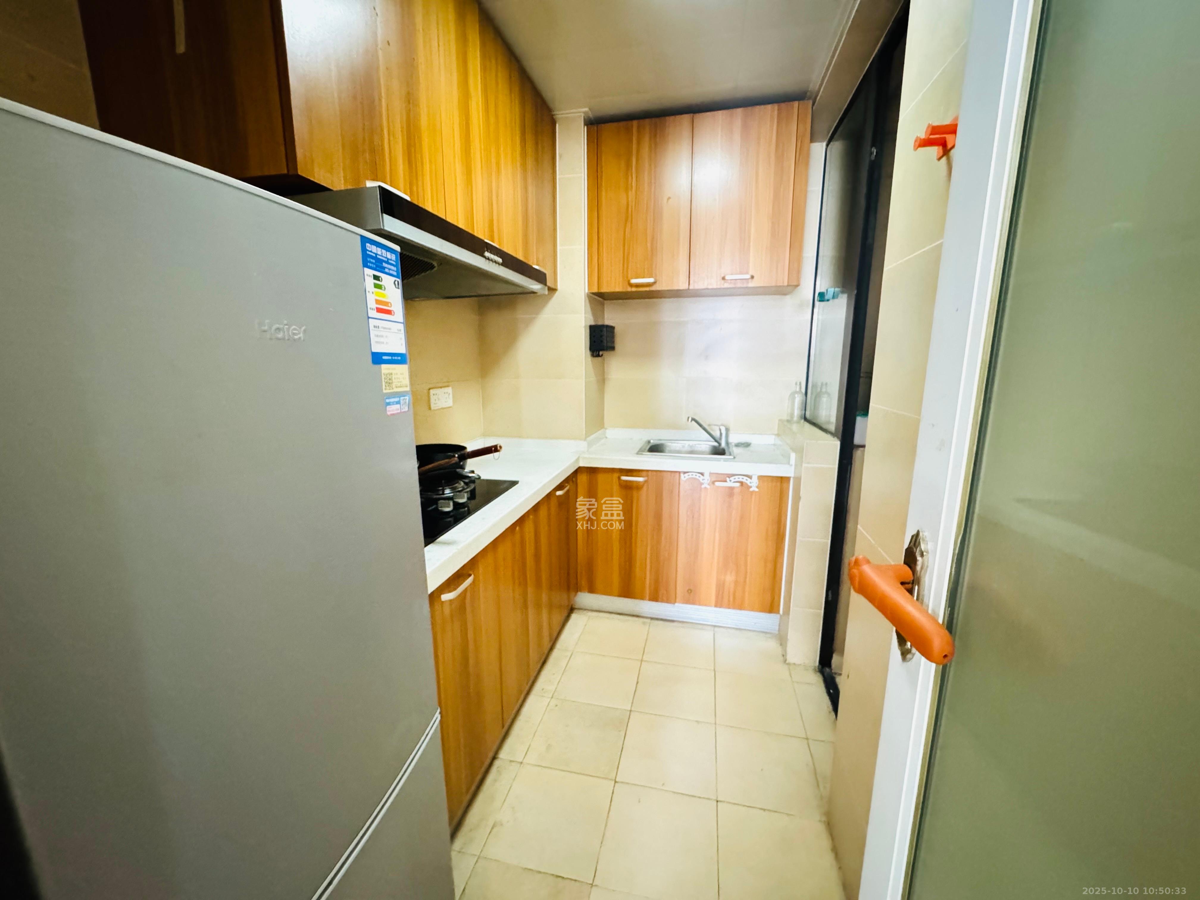 协信星澜汇  2室2厅1卫    2200.0元/月室内图