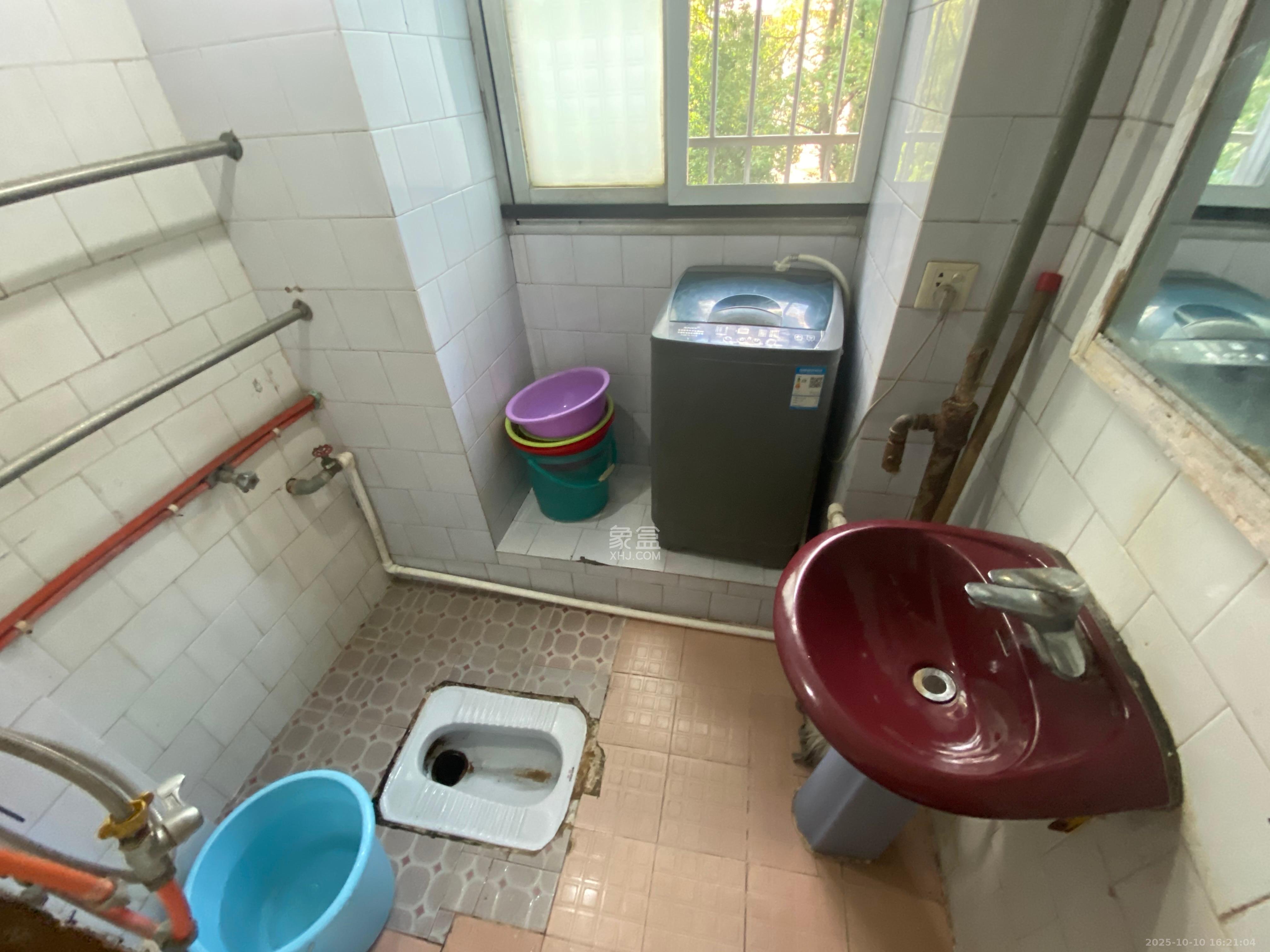 桔园小区1-8片  2室1厅1卫    1300.0元/月室内图