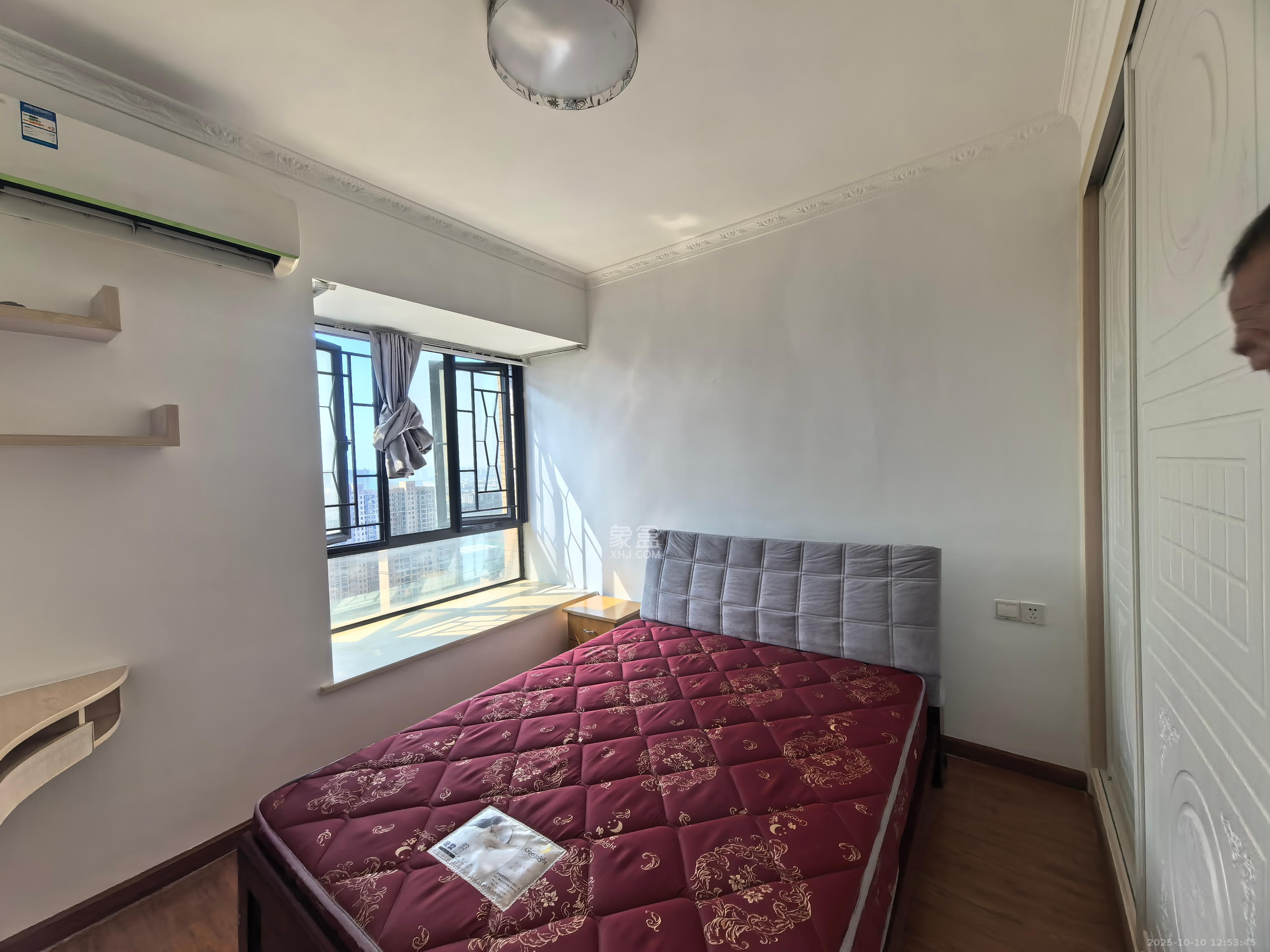 深业睿城 3室2厅1卫 2300.0元/月 深业睿城 3室2厅1卫 2300.0元/月室内图