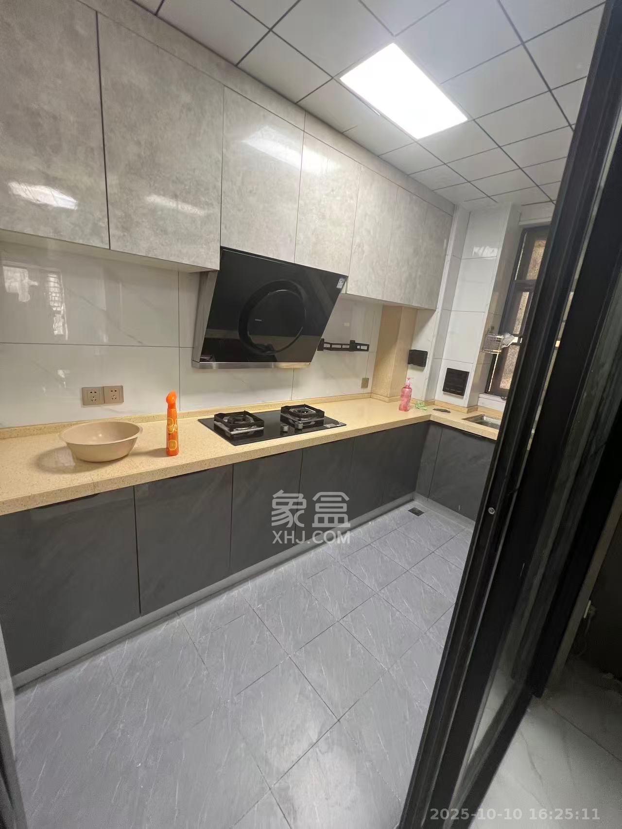 金南家园三期 2室1厅1卫 2350.0元/月 金南家园三期 2室1厅1卫 2350.0元/月室内图