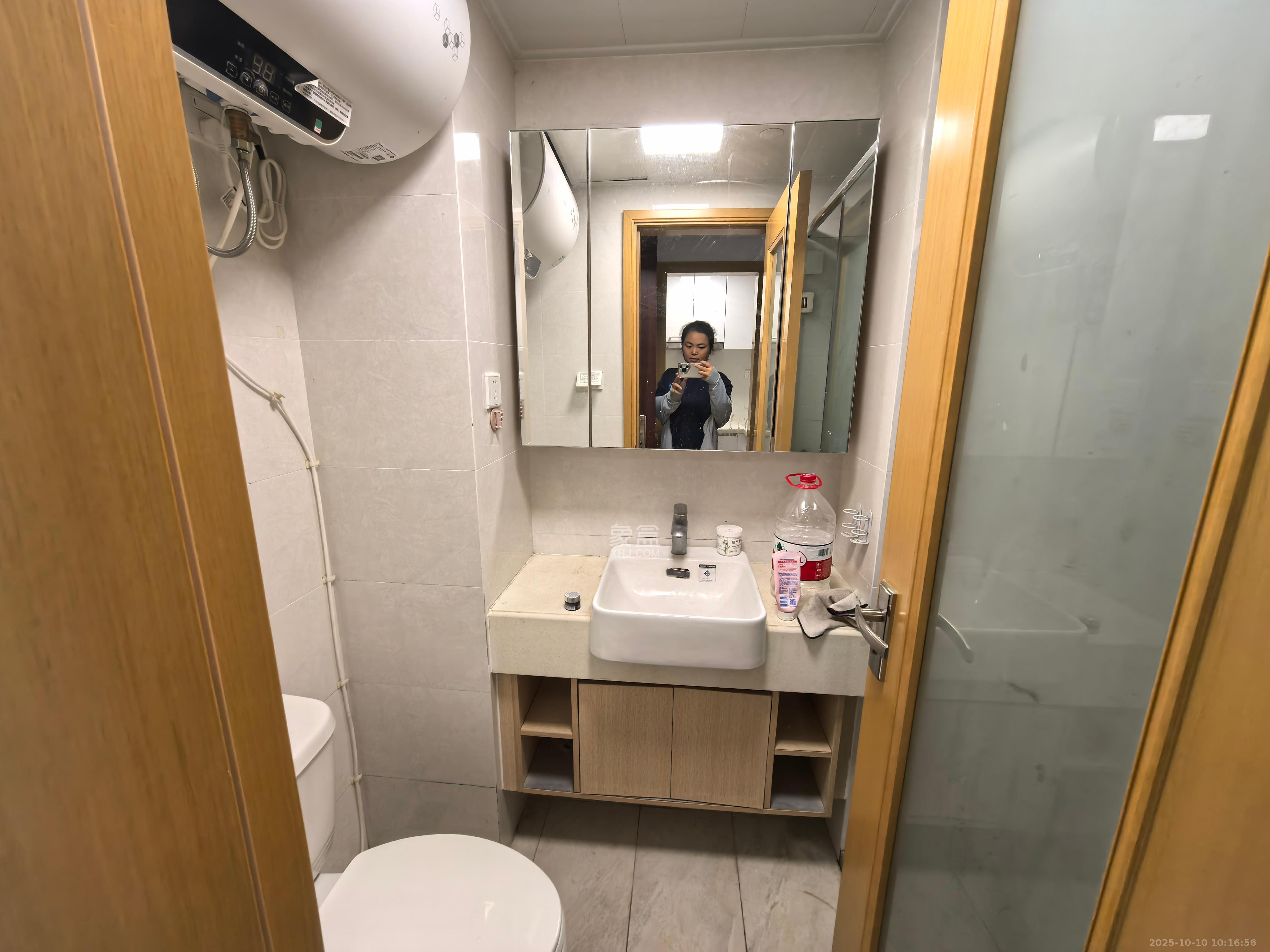 中海新城熙岸(中信新城五期)  1室1厅1卫    1200.0元/月 中海新城熙岸(中信新城五期)  1室1厅1卫    1200.0元/月室内图