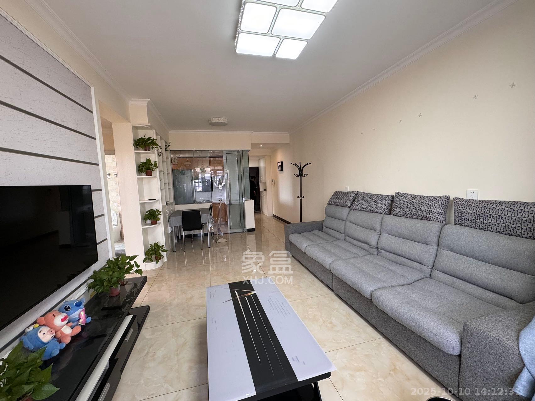 维一星城原山苑  3室1厅1卫    2400.0元/月