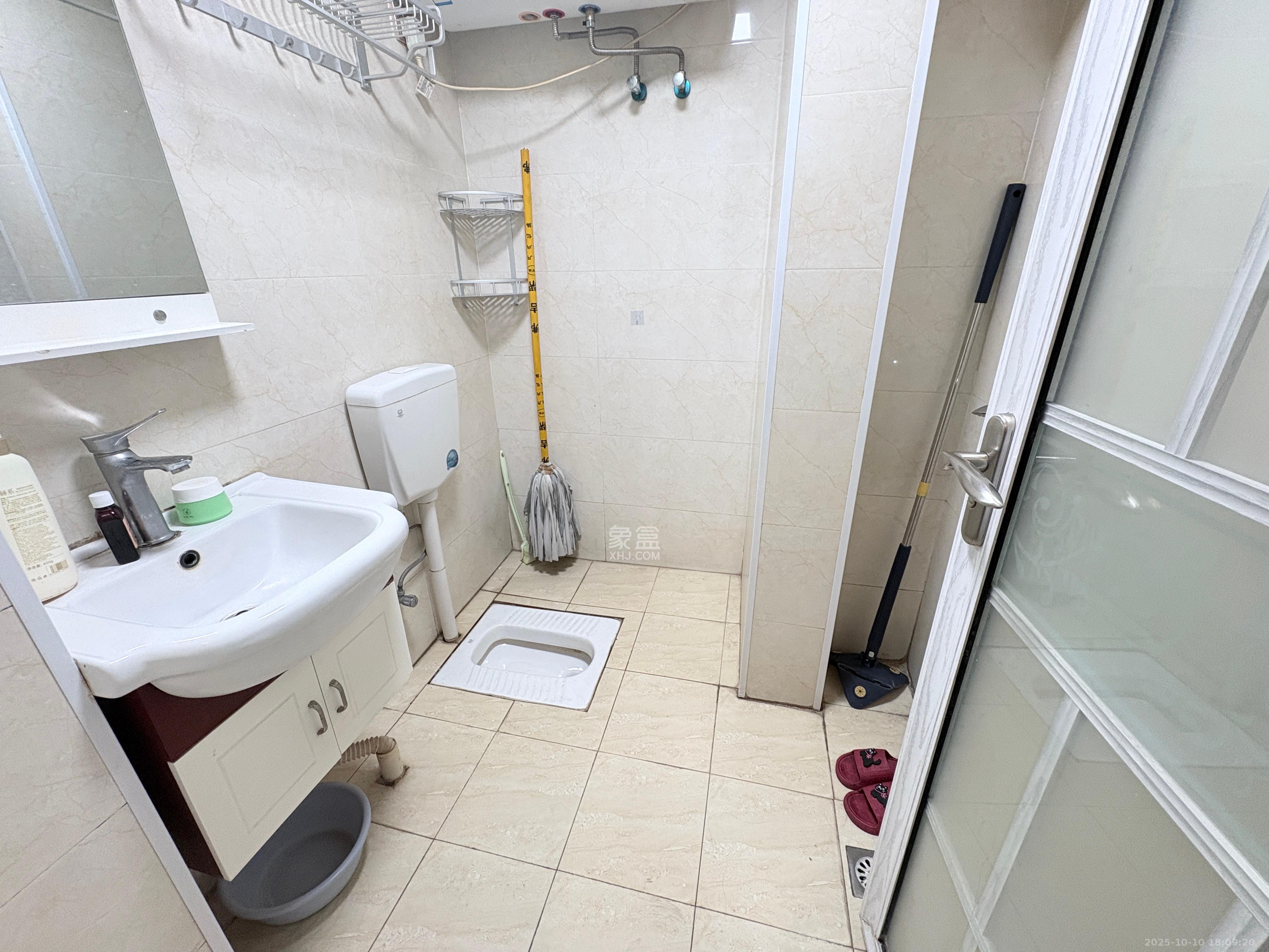 星宇V立方（旭和大厦）  1室1厅1卫    1300.0元/月室内图