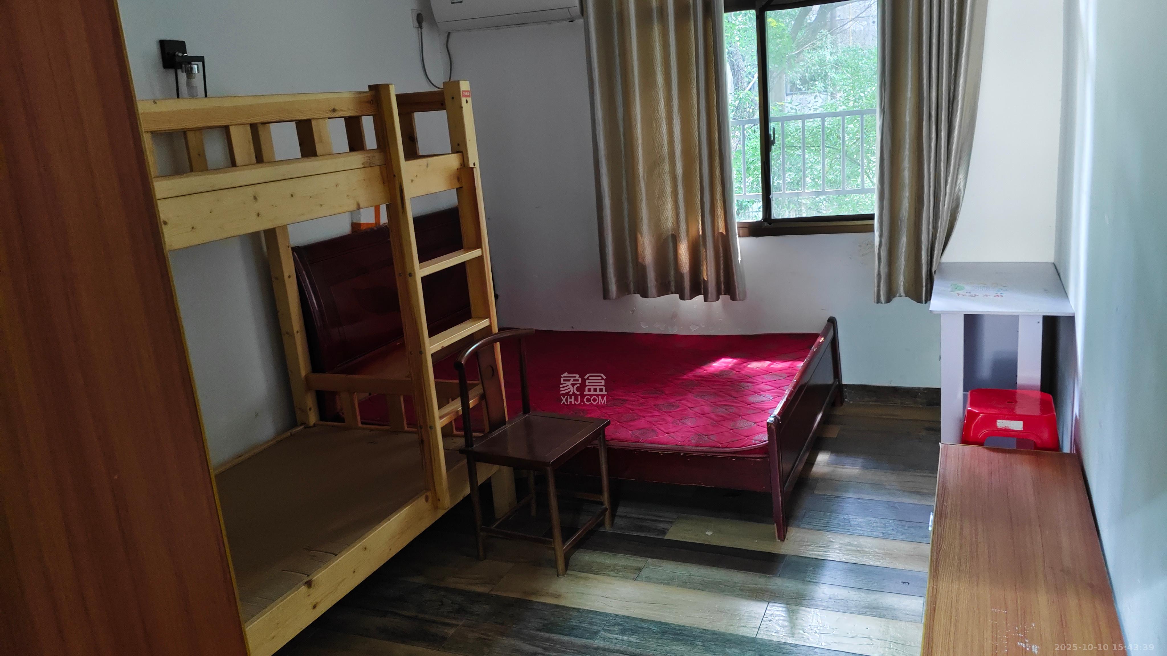 长重机械厂宿舍  2室1厅1卫    1300.0元/月室内图