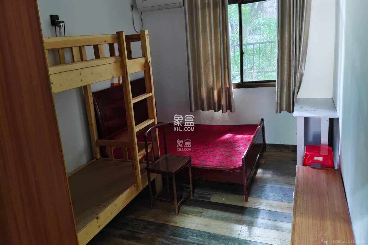 长重机械厂宿舍 2室1厅1卫 1300.0元/月 长重机械厂宿舍 2室1厅1卫 1300.0元/月室内图