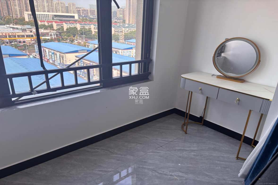 中海珑悦府  1室0厅0卫    1300.0元/月 中海珑悦府  1室0厅0卫    1300.0元/月室内图