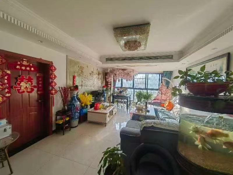 西溪美景  4室2厅2卫    72.0万