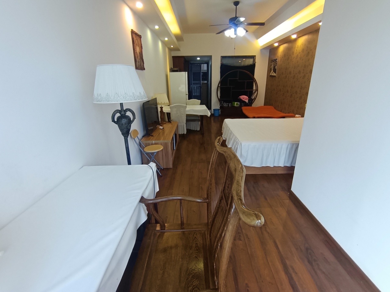 海岸壹号  1室1厅1卫    2500.0元/月 海岸壹号  1室1厅1卫    2500.0元/月