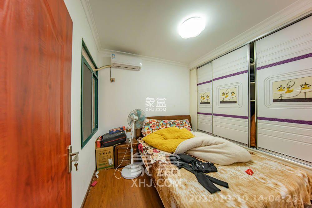 洋湖时代  3室2厅1卫    2300.0元/月 洋湖时代  3室2厅1卫    2300.0元/月室内图