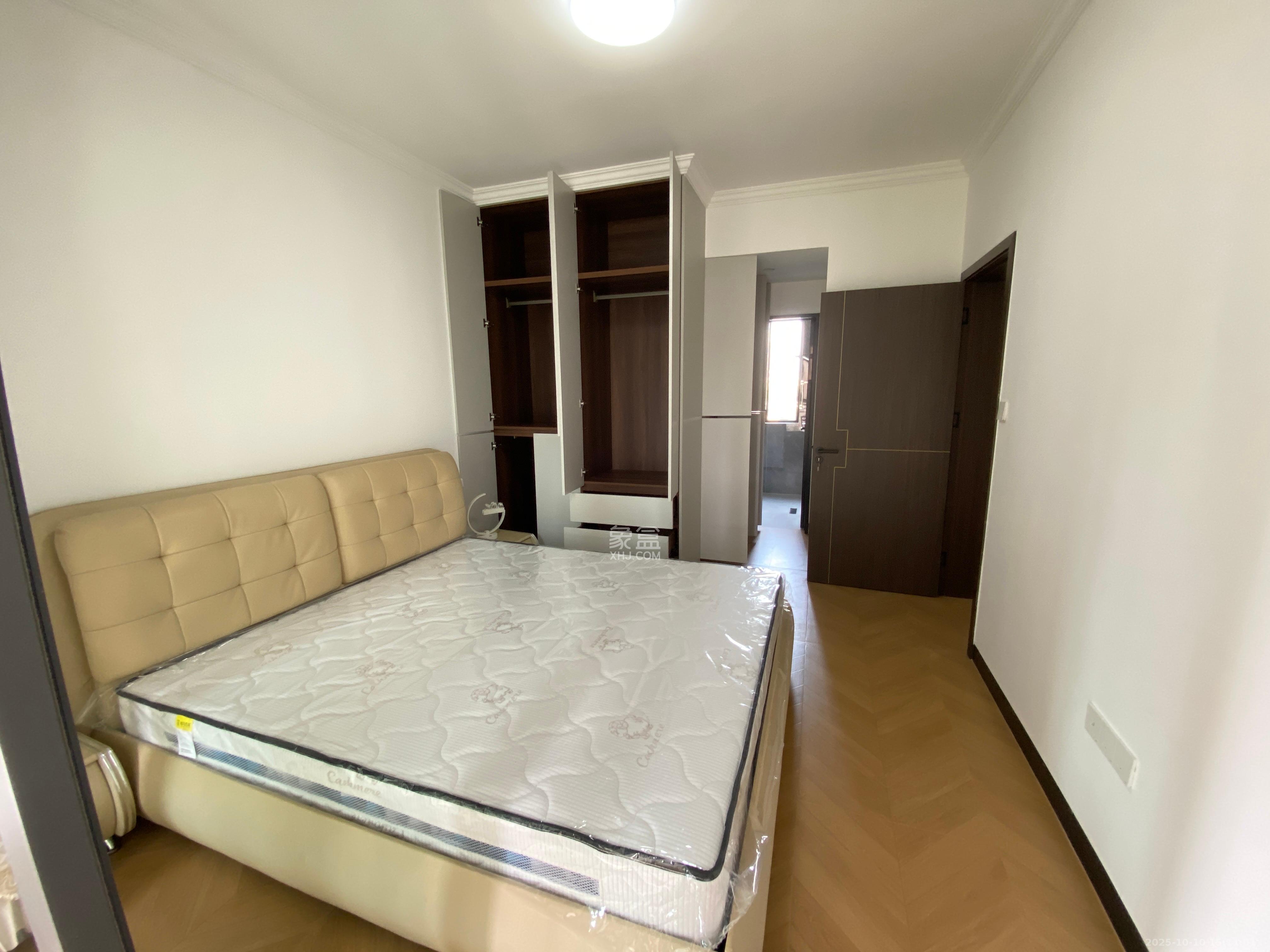 岭福家苑（天心佳苑）  3室2厅2卫    3300.0元/月室内图