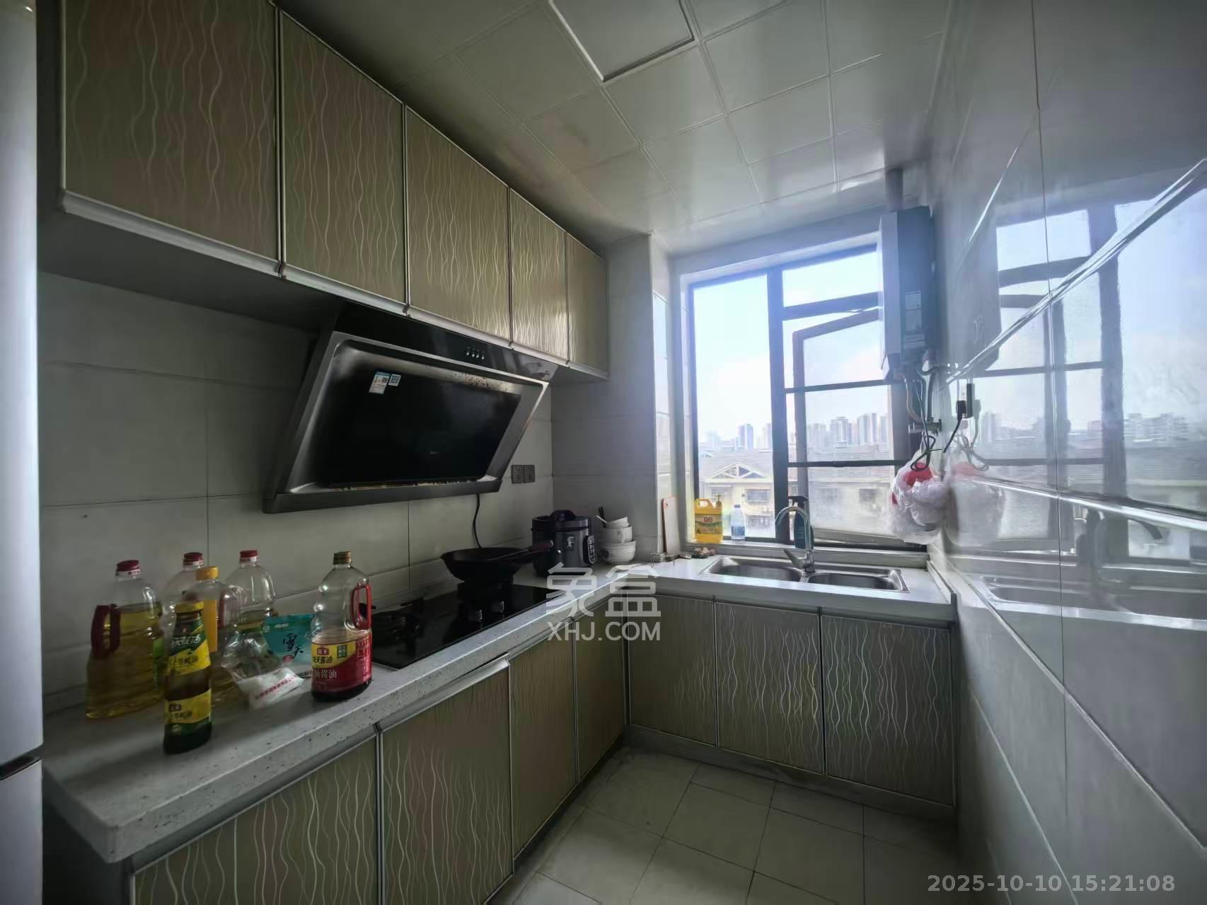 潇湘名城(新里程潇湘名城) 4室2厅2卫 2800.0元/月 潇湘名城(新里程潇湘名城) 4室2厅2卫 2800.0元/月室内图