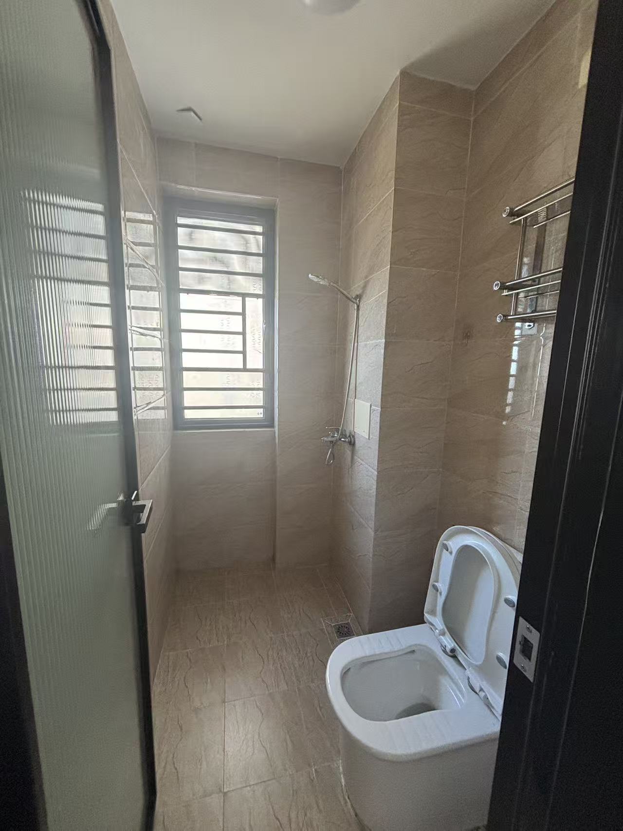 新海小区 1室1厅1卫 1000.0元/月 新海小区 1室1厅1卫 1000.0元/月室内图