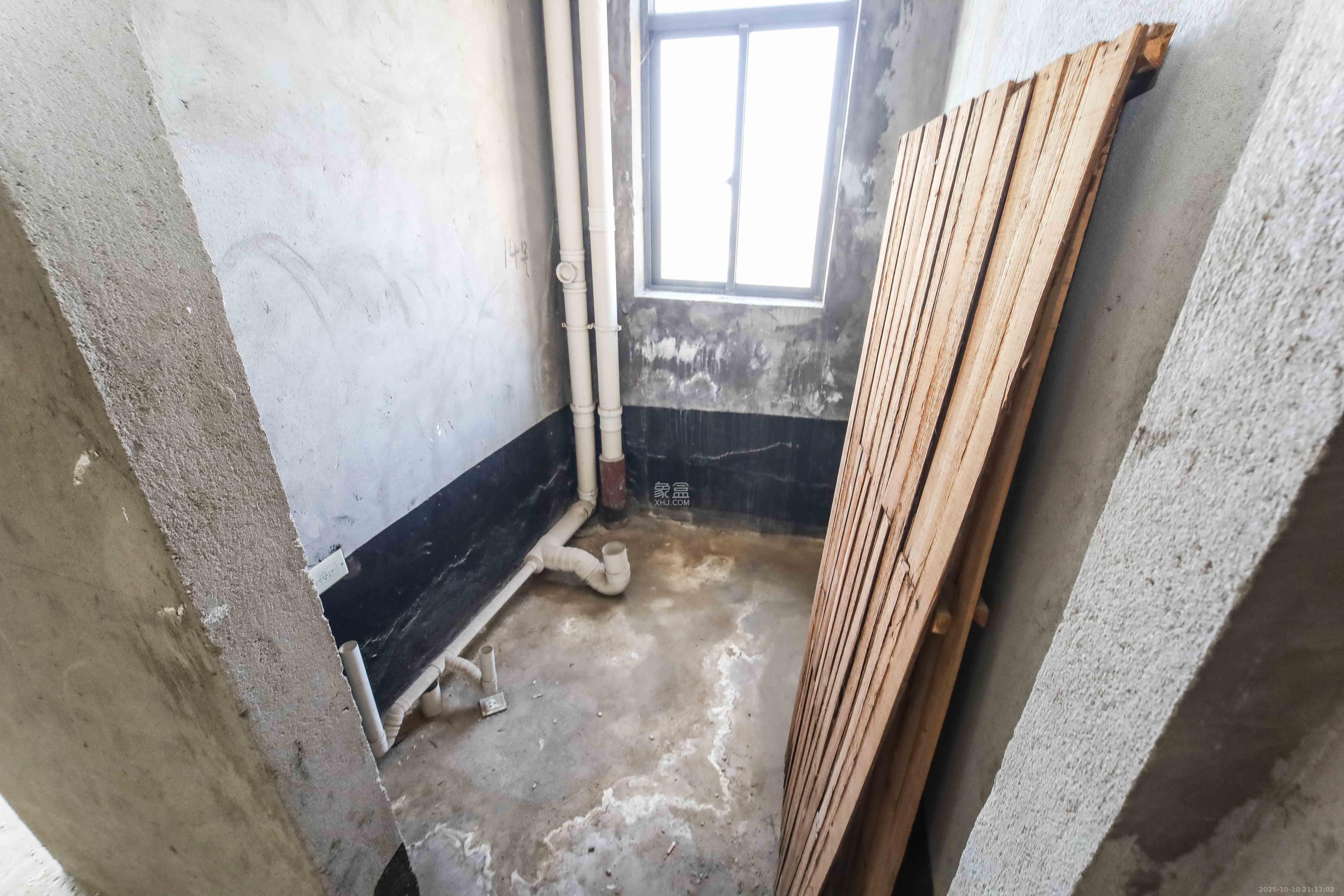 江河双水湾  2室2厅1卫    54.0万 江河双水湾  2室2厅1卫    54.0万卫生间