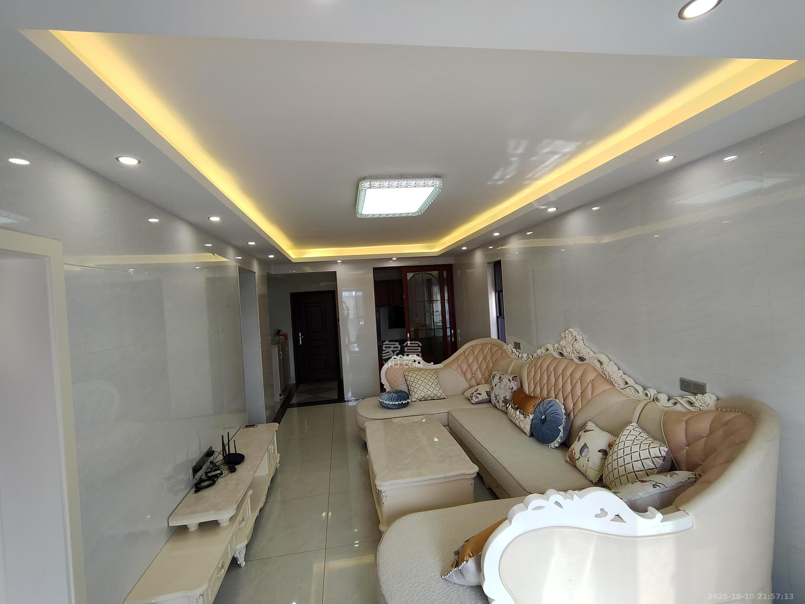 湘熙水郡（观澜海赋家园）  1室2厅1卫    3000.0元/月室内图