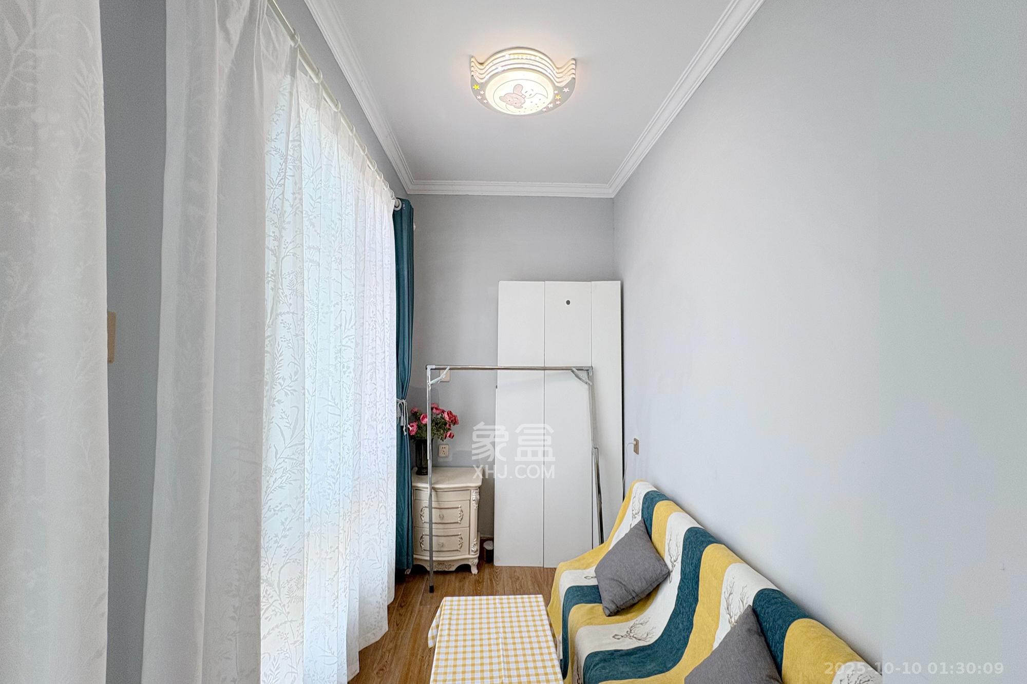 湘域城邦(湘域国际中心) 1室1厅1卫 68.0万 湘域城邦(湘域国际中心) 1室1厅1卫 68.0万卧室