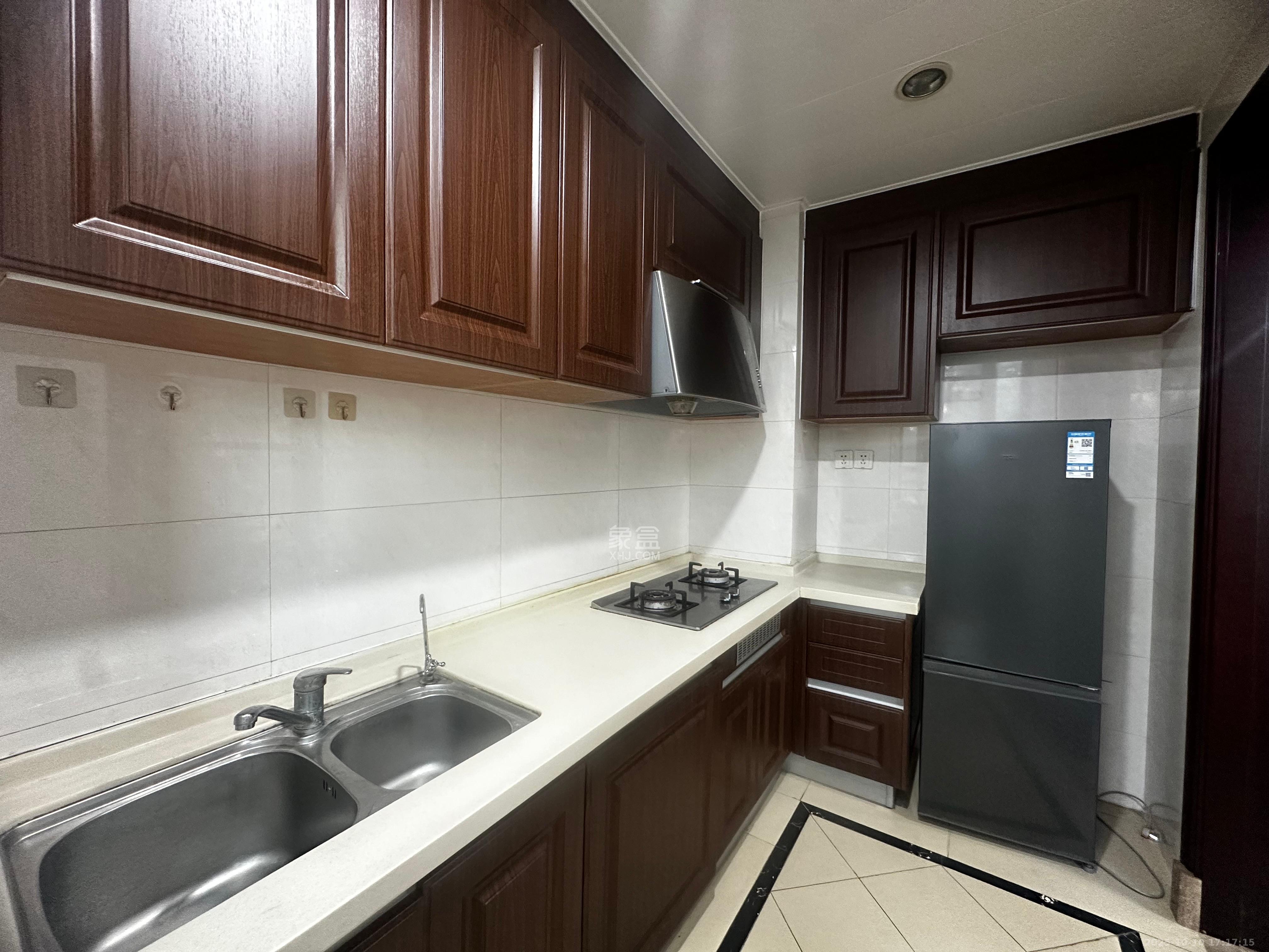 中海国际一期  3室2厅2卫    2300.0元/月室内图