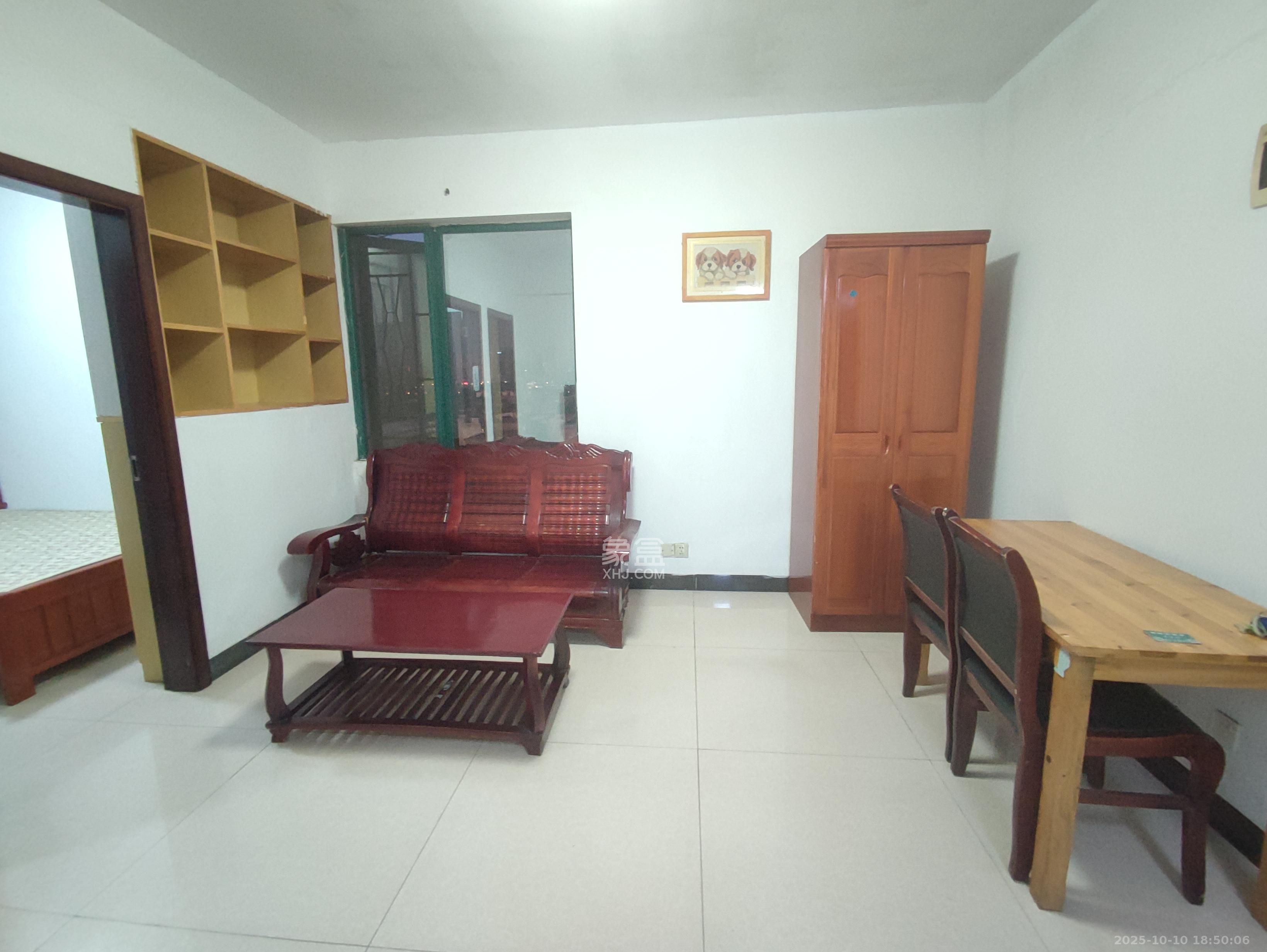 湖韵佳苑  2室1厅1卫    1900.0元/月 湖韵佳苑  2室1厅1卫    1900.0元/月室内图