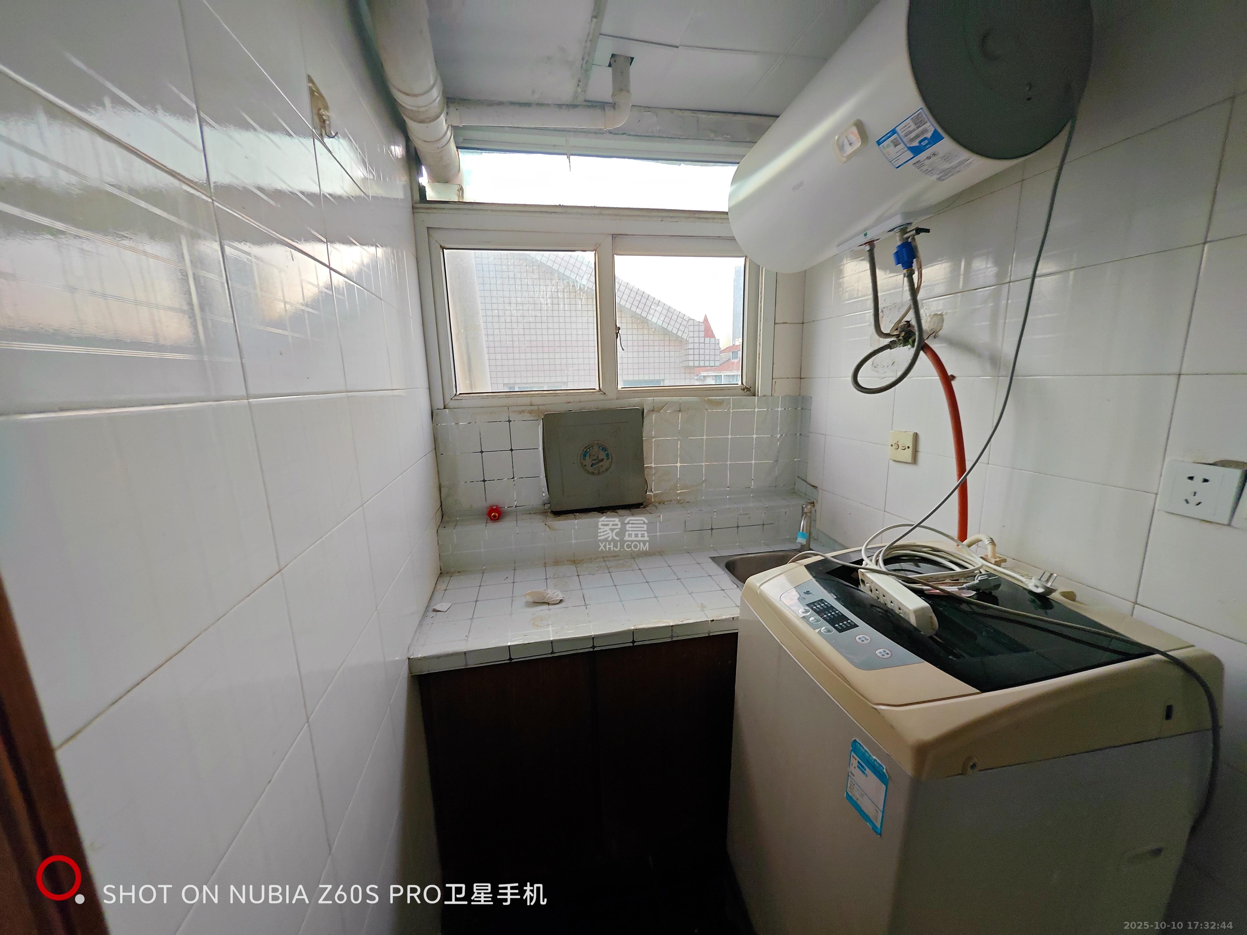 德政园  1室2厅1卫    1500.0元/月 德政园  1室2厅1卫    1500.0元/月室内图