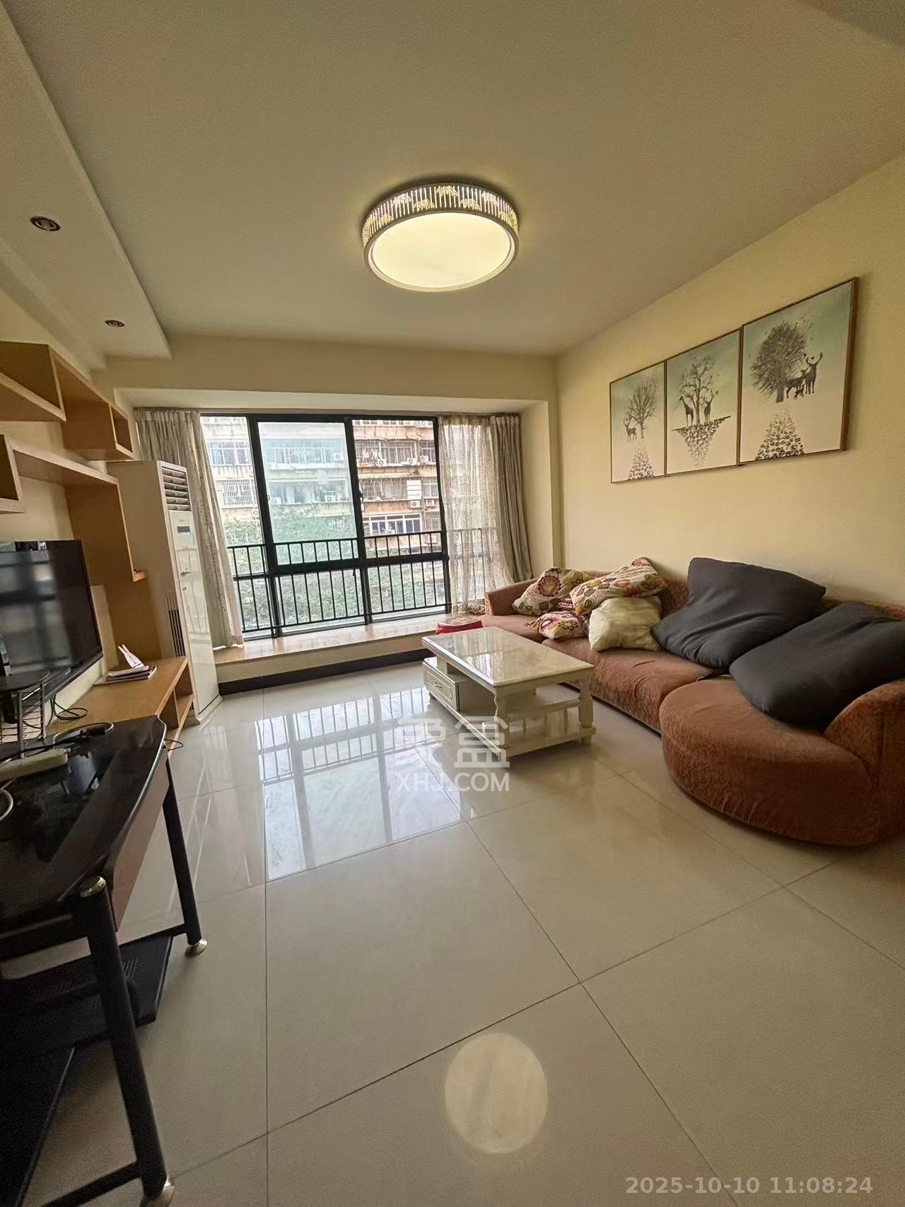 运通尊苑  2室1厅1卫    2450.0元/月